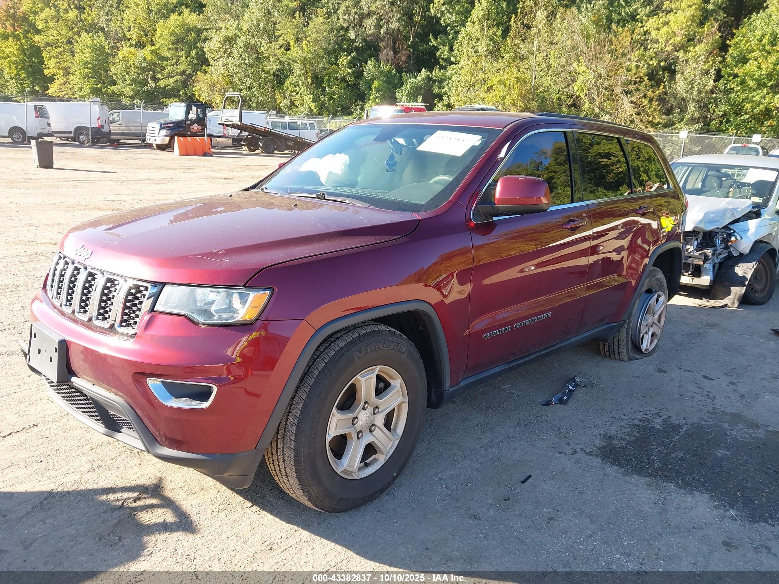 JEEP GRAND image 2
