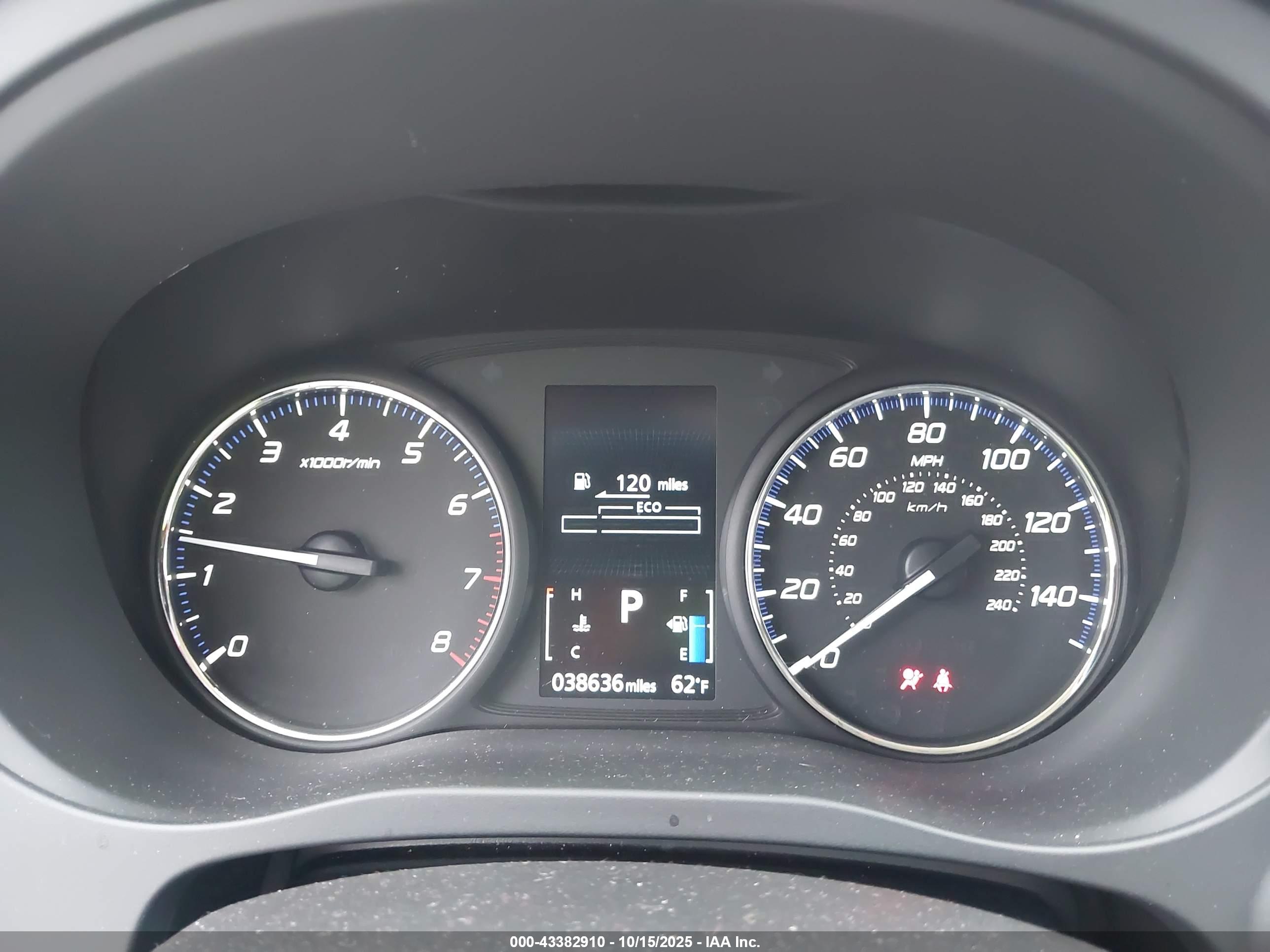 MITSUBISHI OUTLANDER image 7