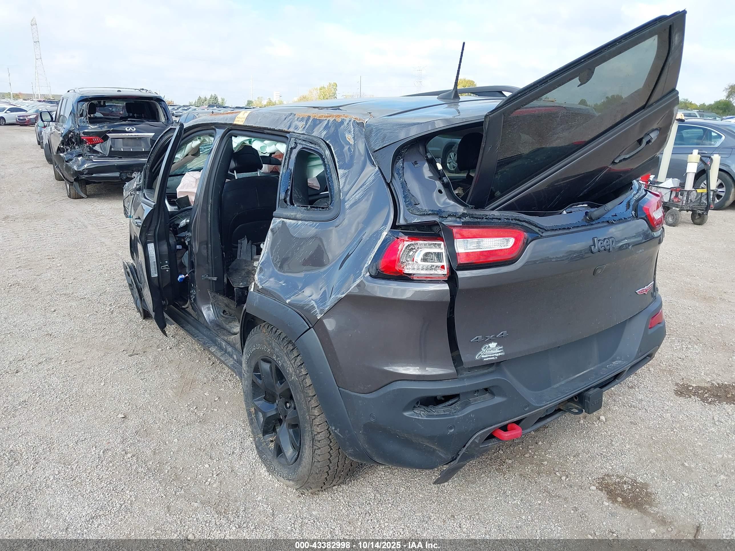 JEEP CHEROKEE image 3