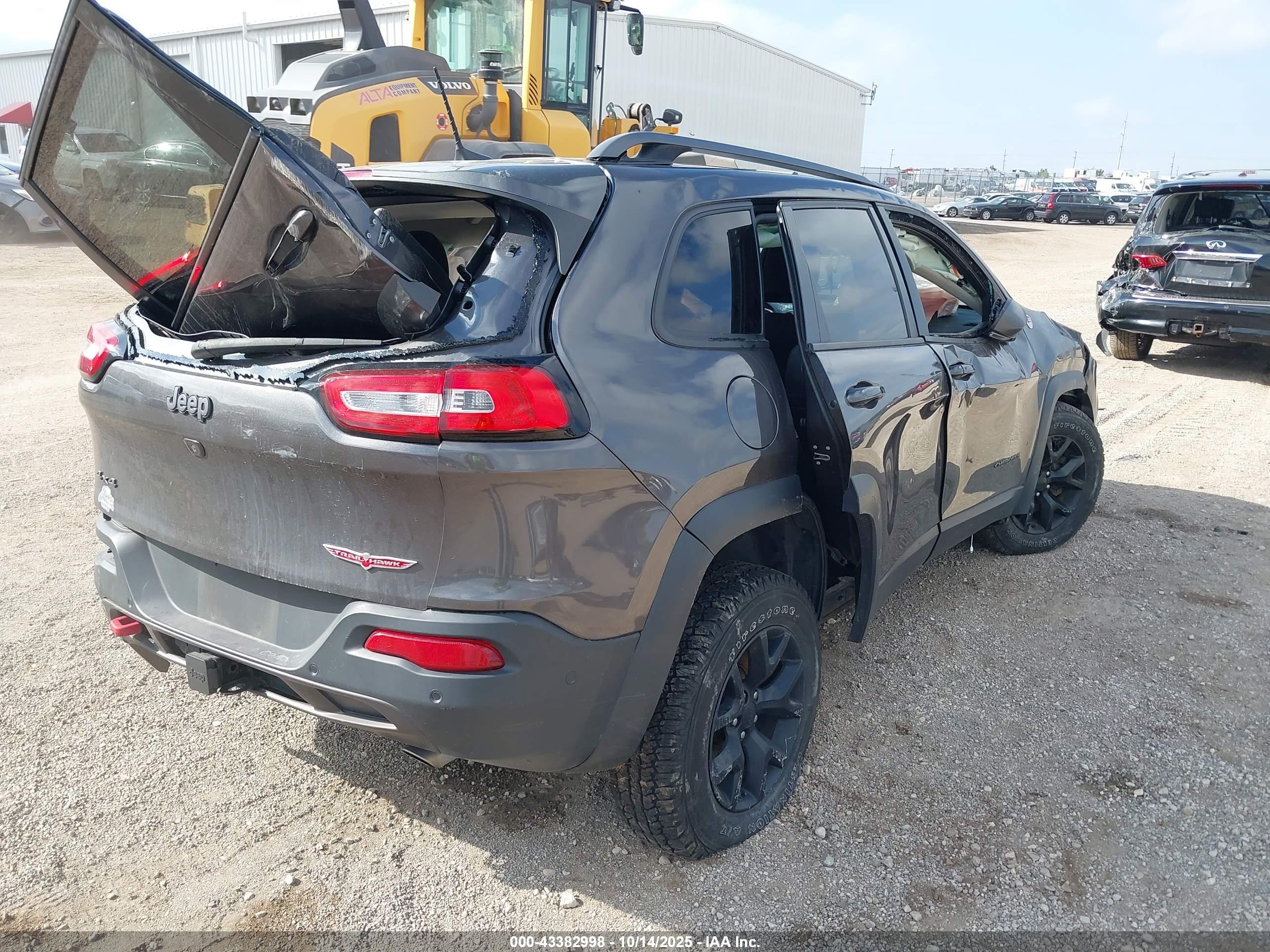 JEEP CHEROKEE image 4