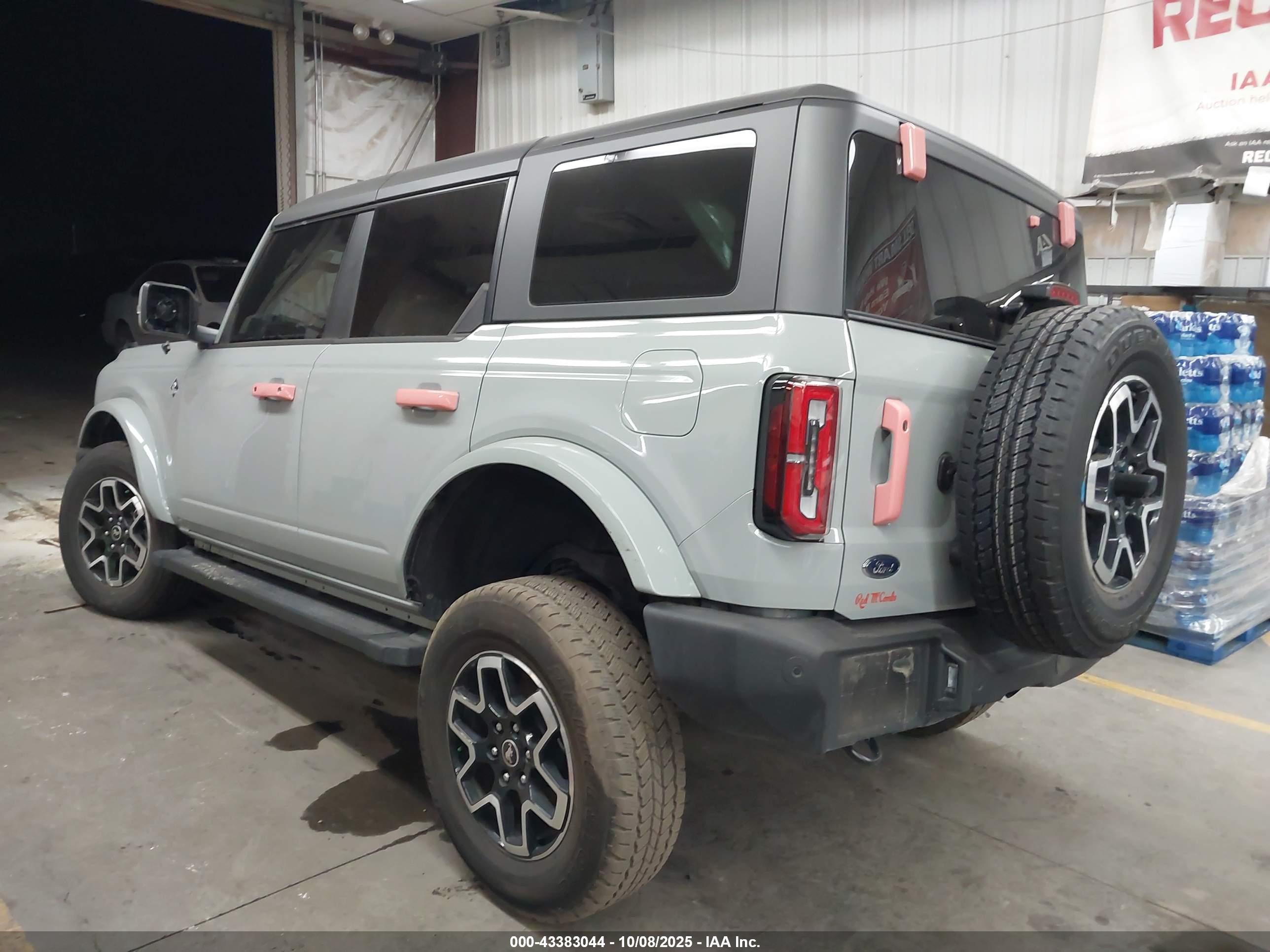 FORD BRONCO image 3