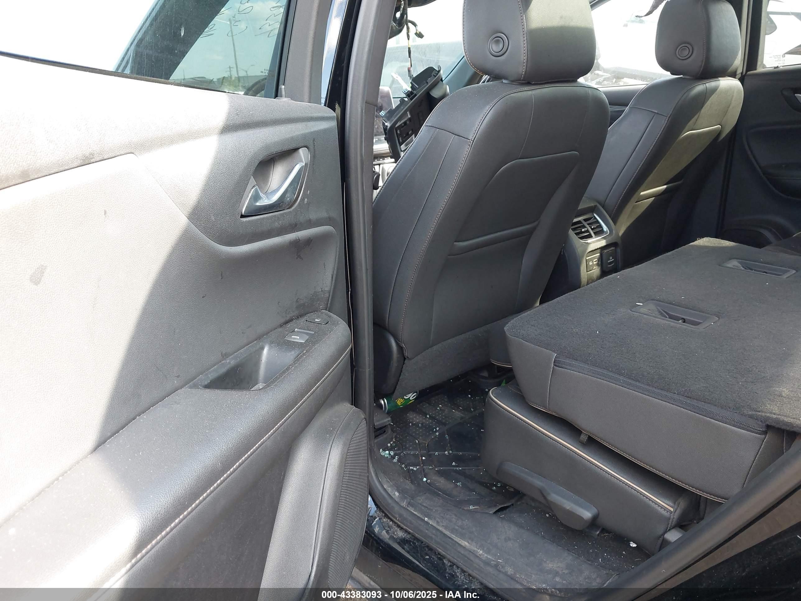 CHEVROLET BLAZER image 8