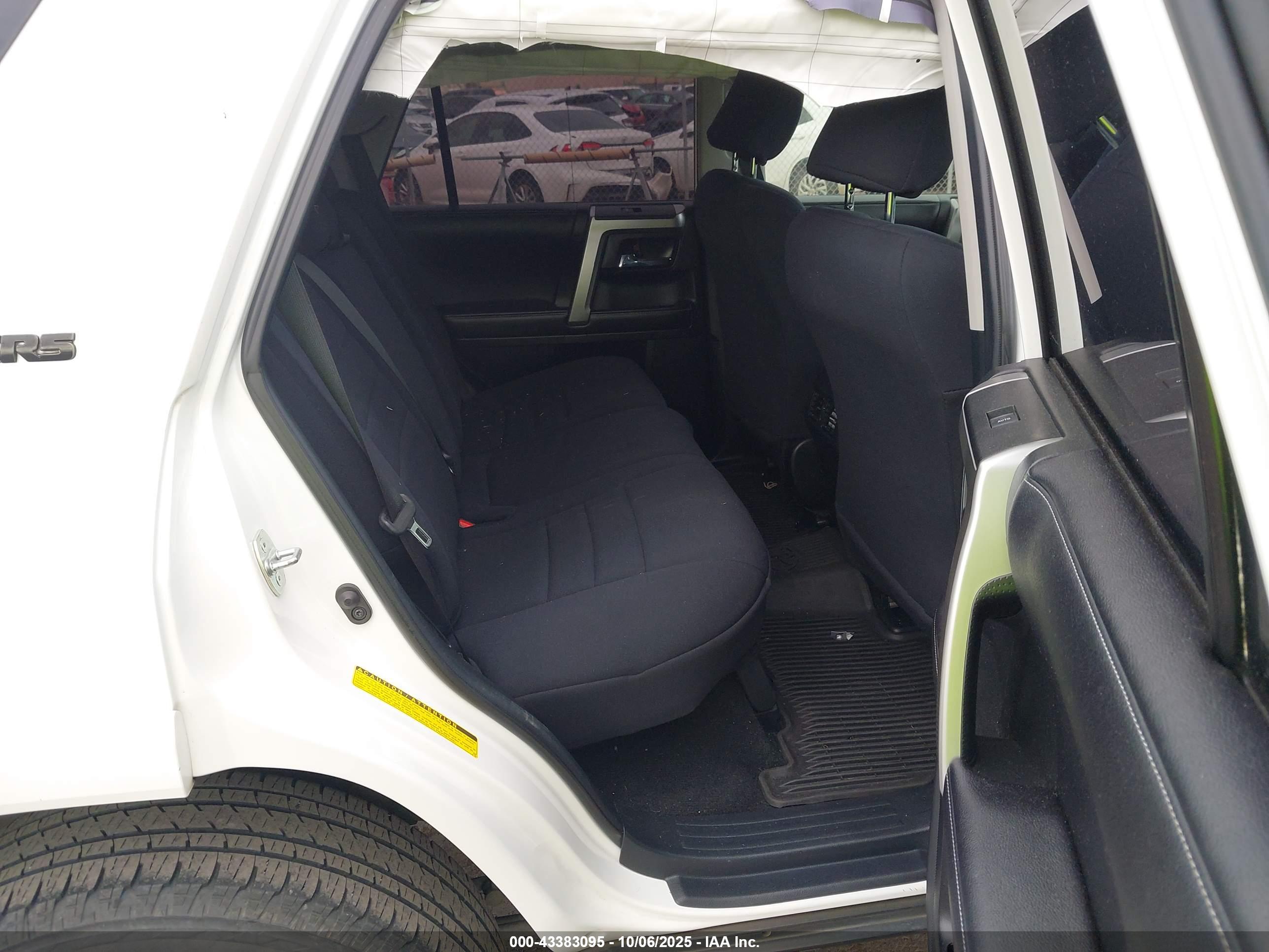 TOYOTA 4RUNNER image 8