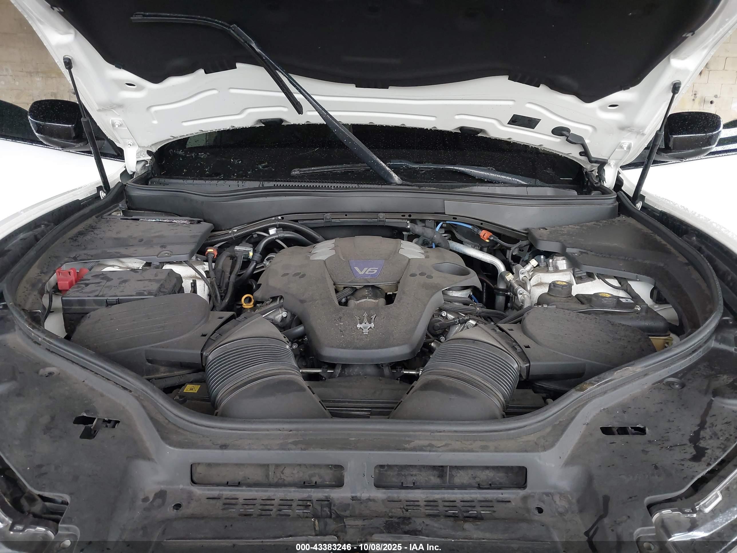 MASERATI LEVANTE image 10