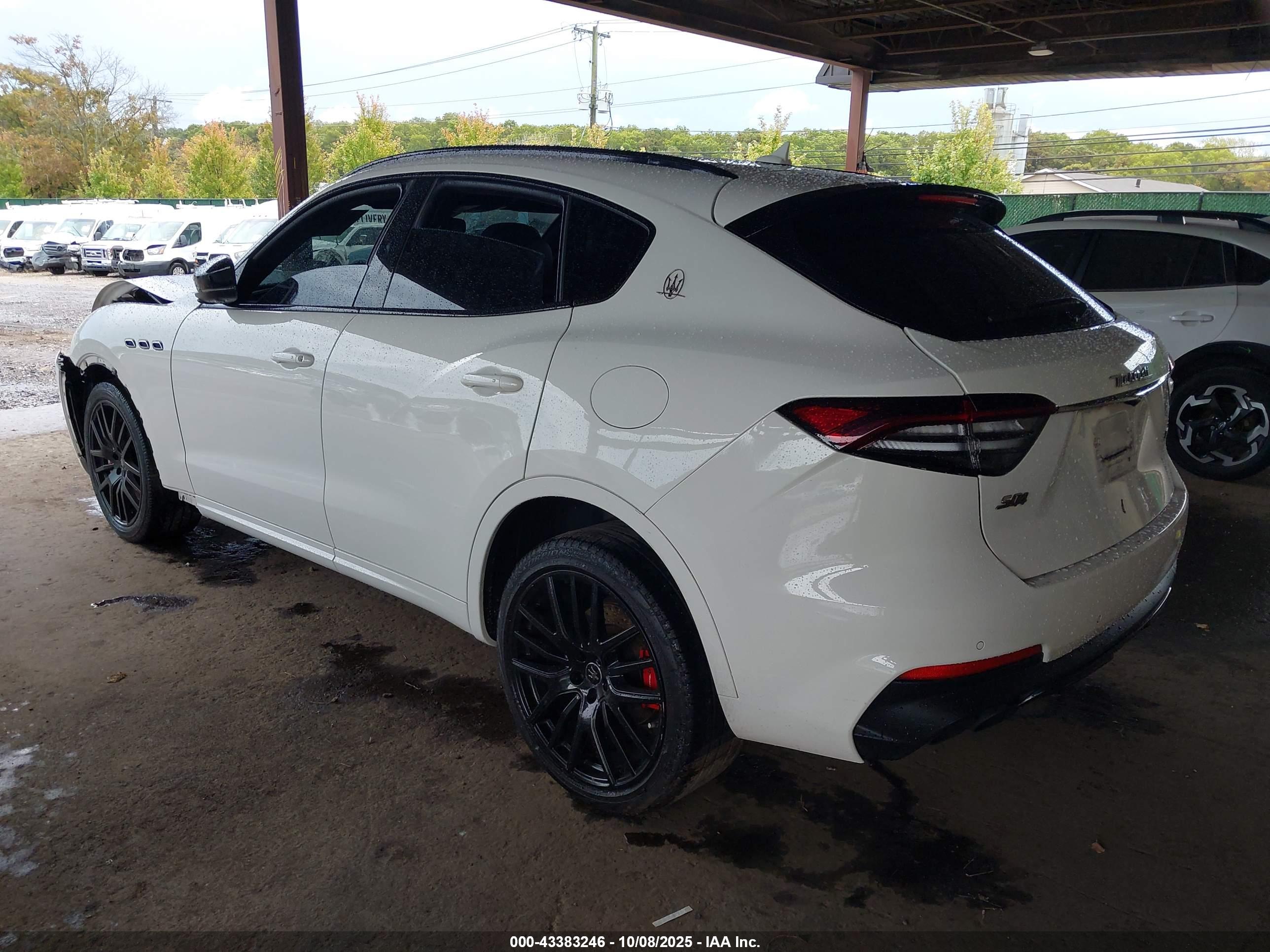 MASERATI LEVANTE image 3