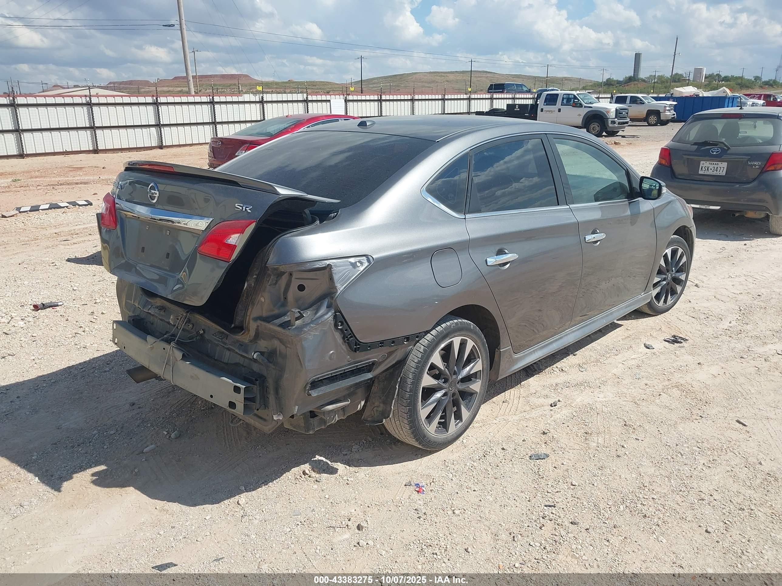 NISSAN SENTRA image 4