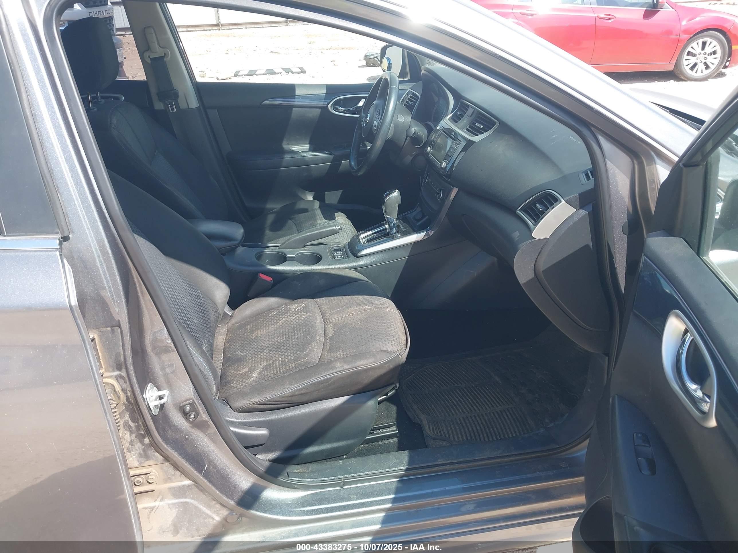 NISSAN SENTRA image 5