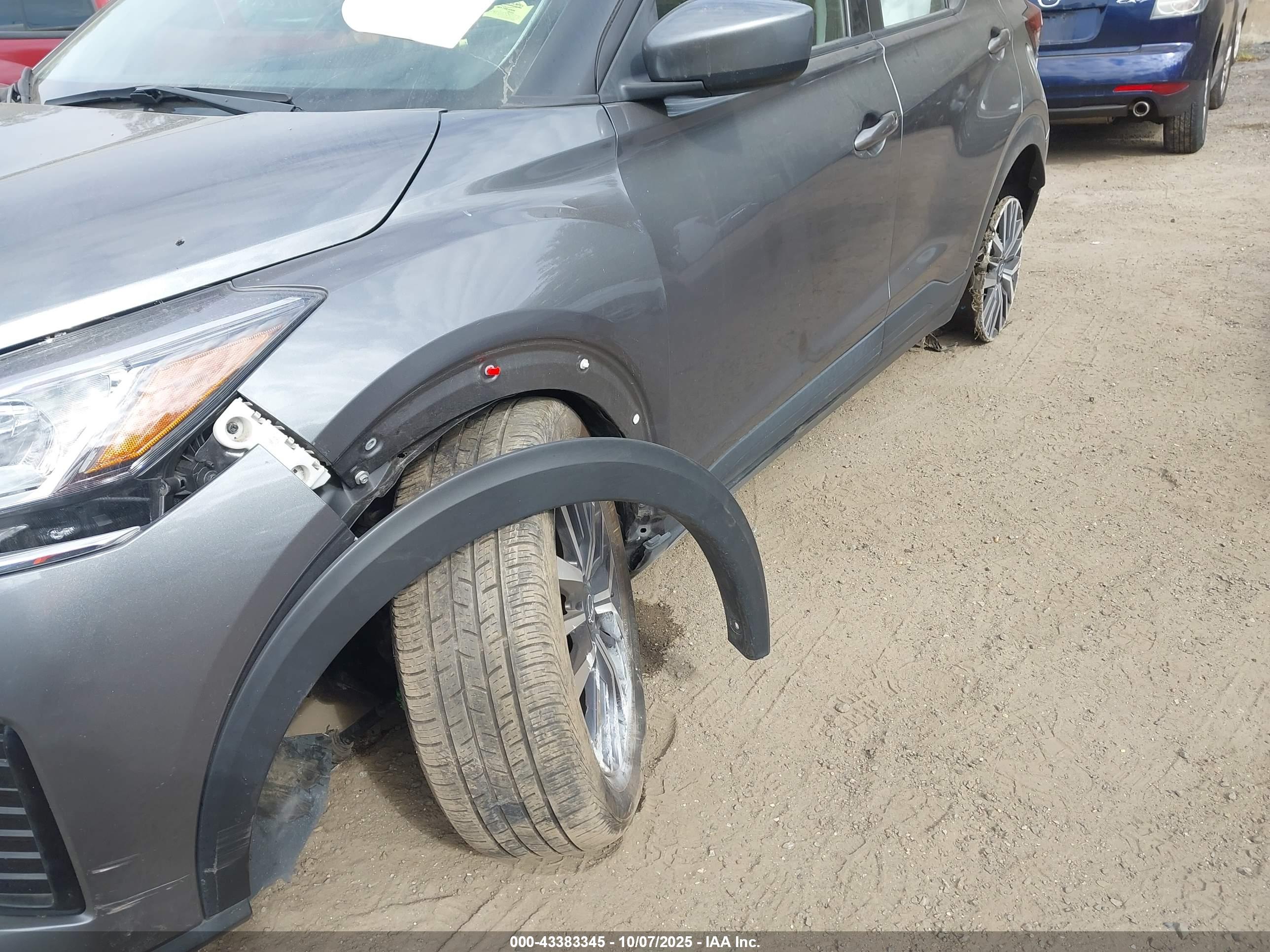 NISSAN KICKS image 6