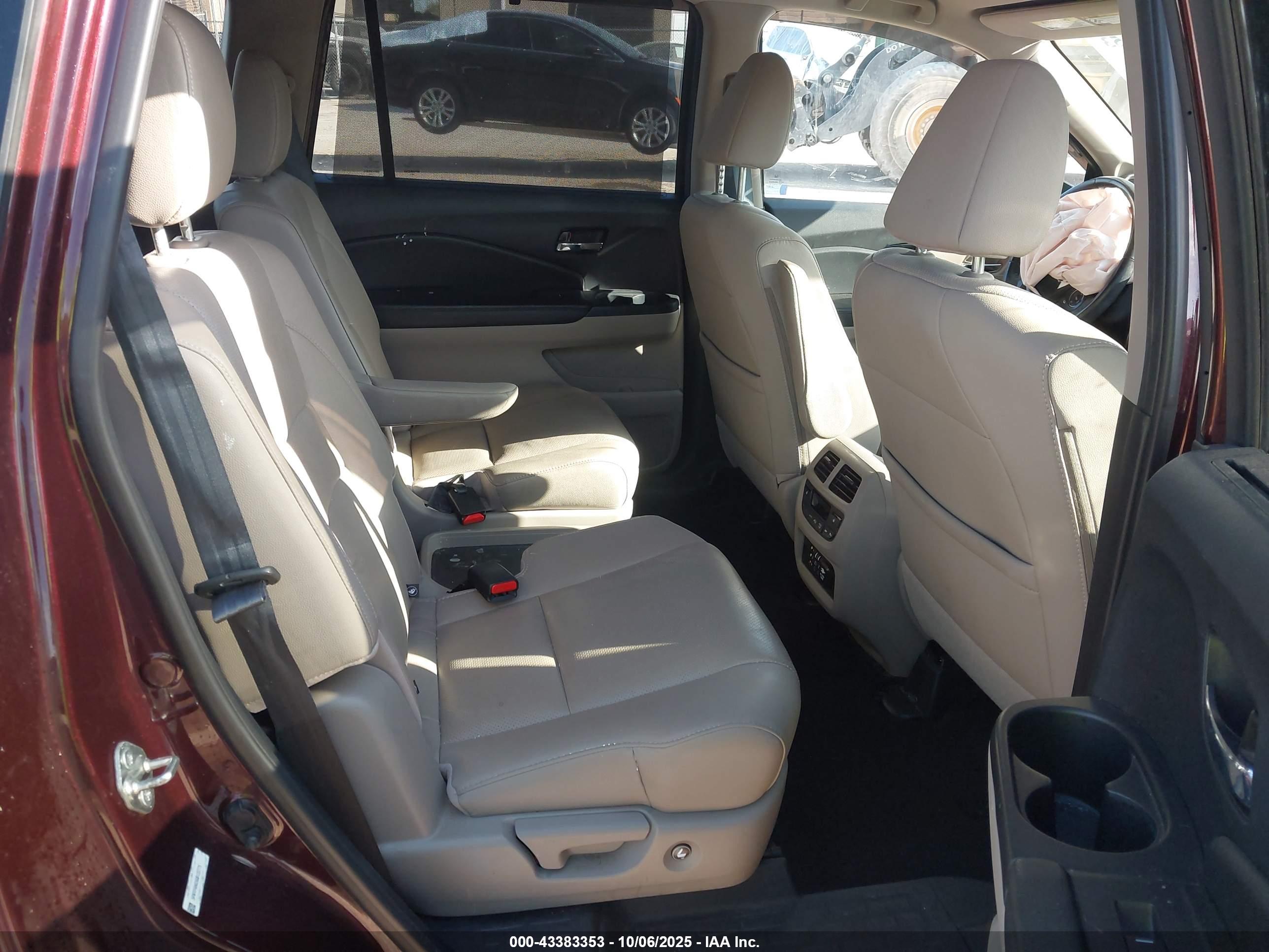 HONDA PILOT image 8