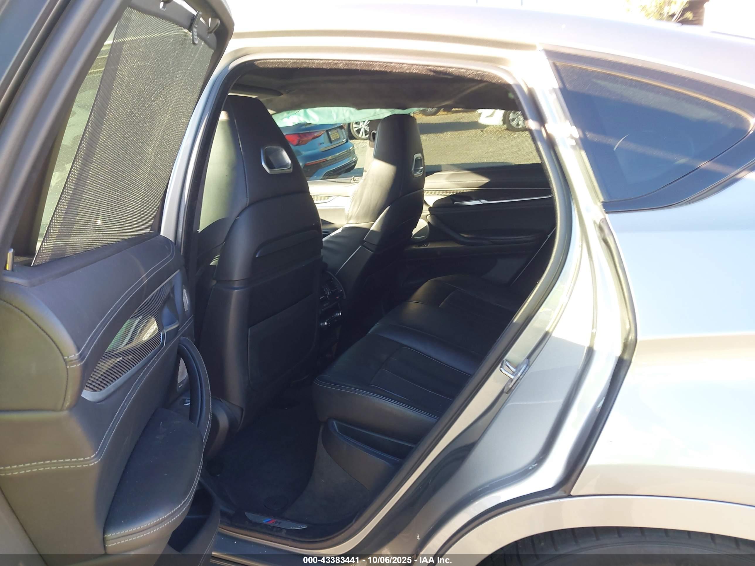 BMW X6 image 8