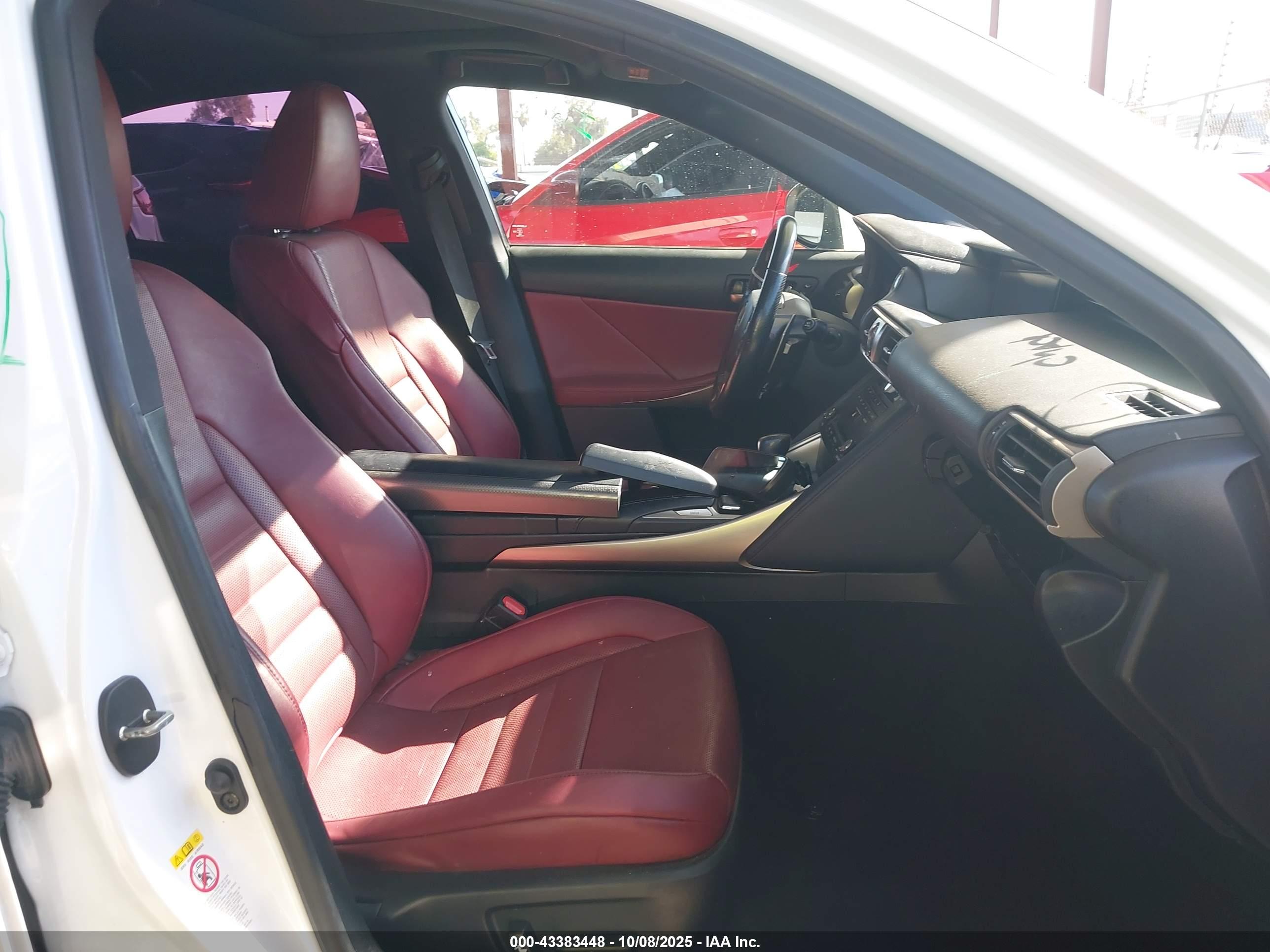 LEXUS IS image 5
