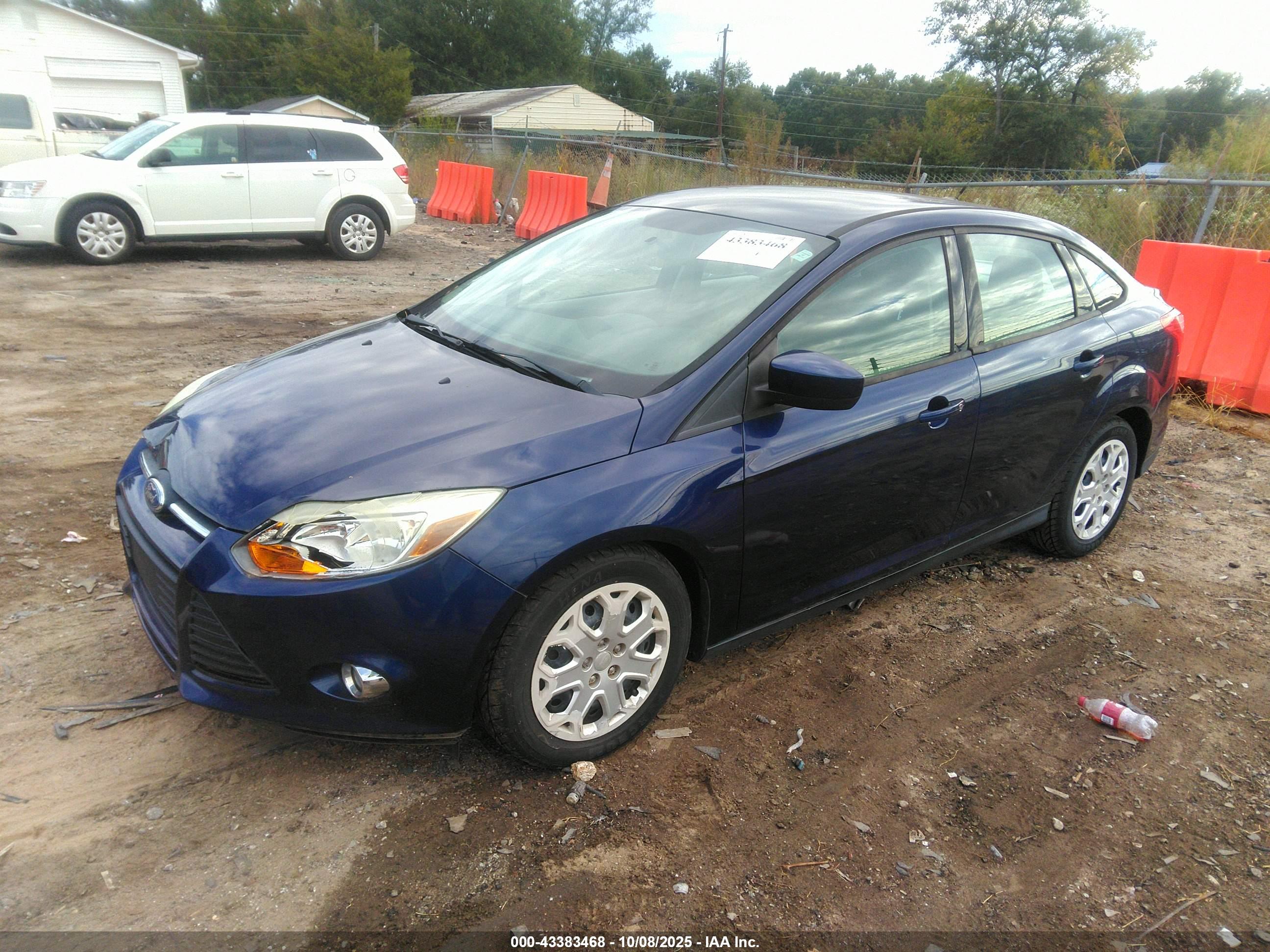 FORD FOCUS image 2