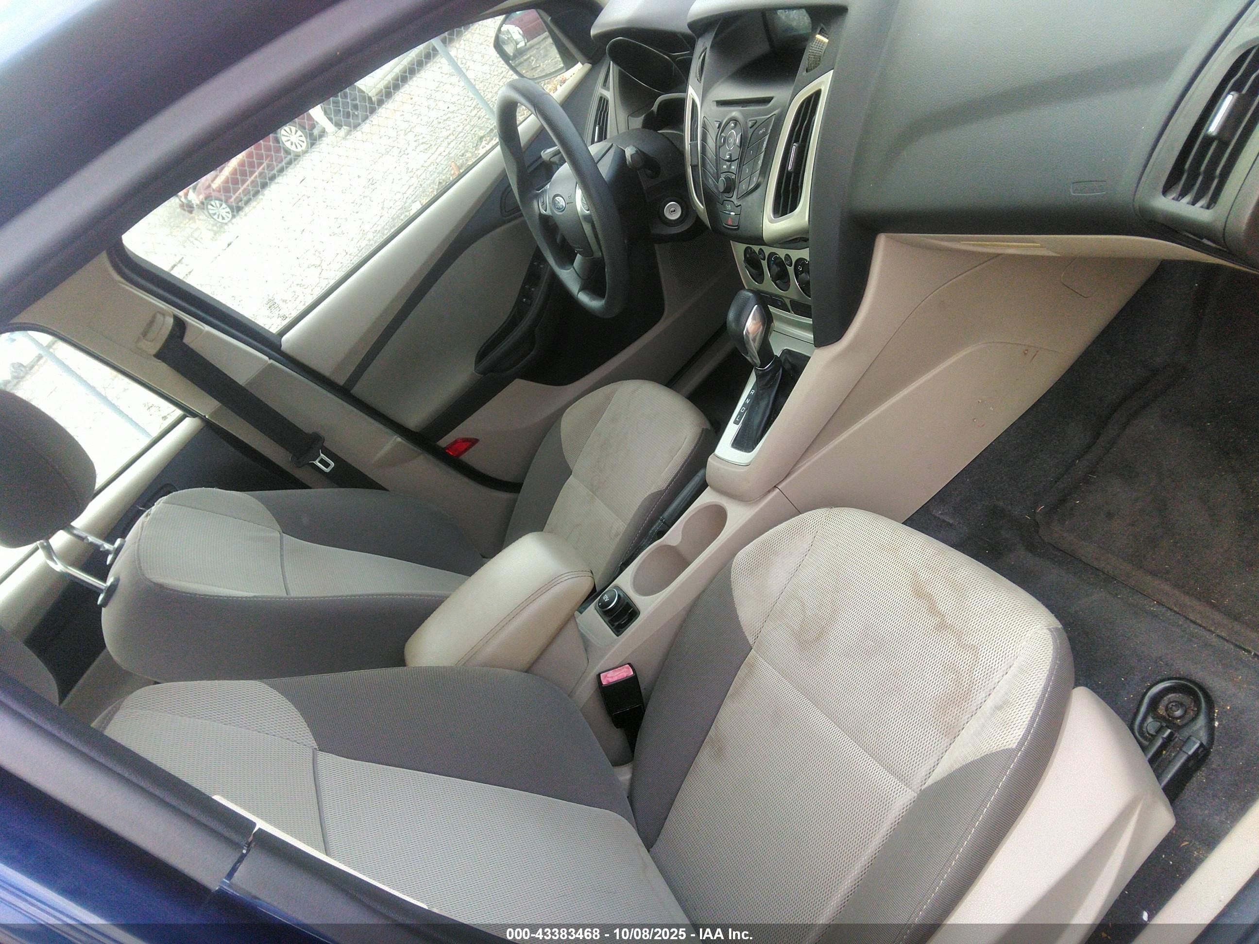 FORD FOCUS image 5