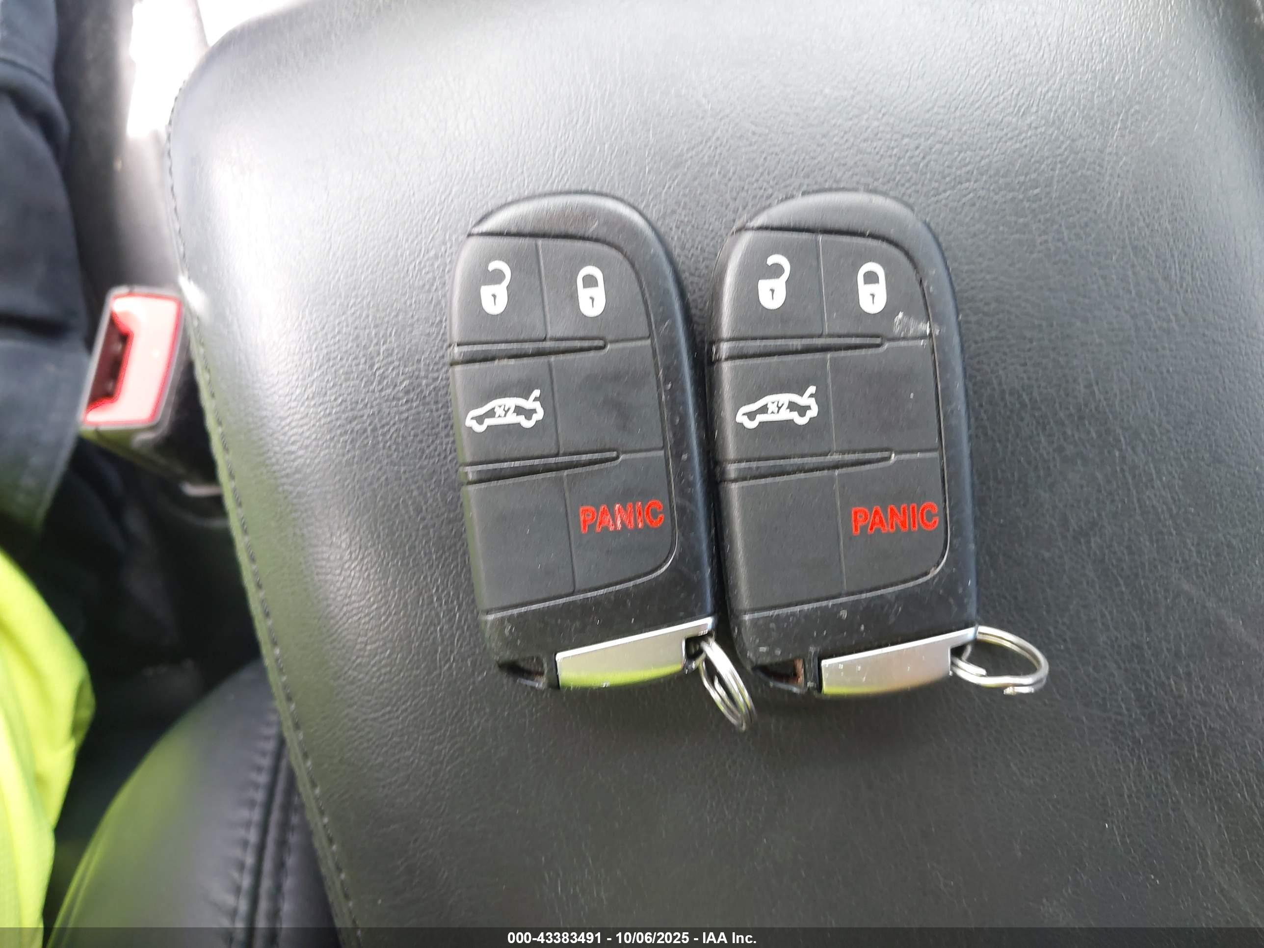 CHRYSLER 300 image 11