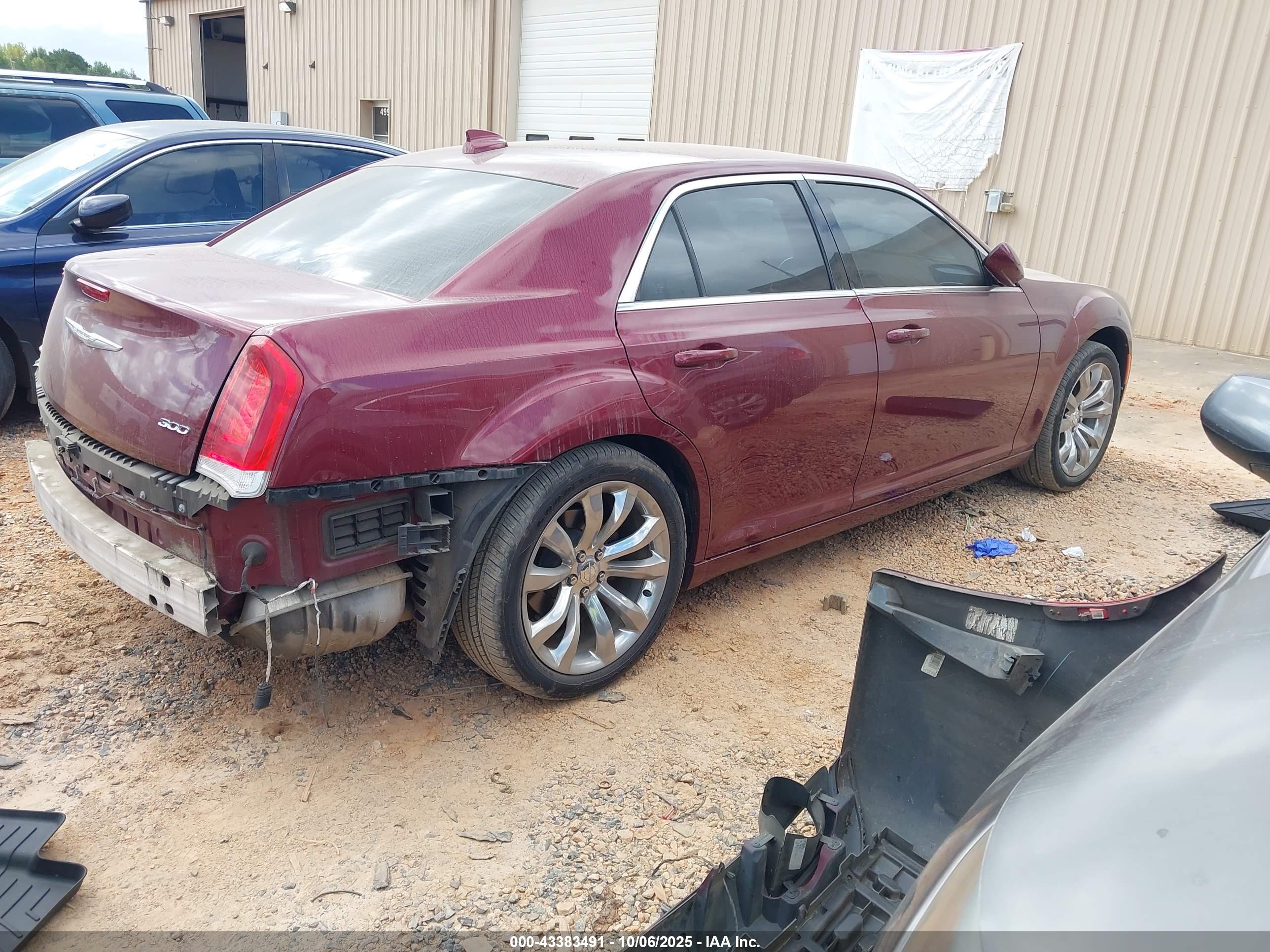 CHRYSLER 300 image 4