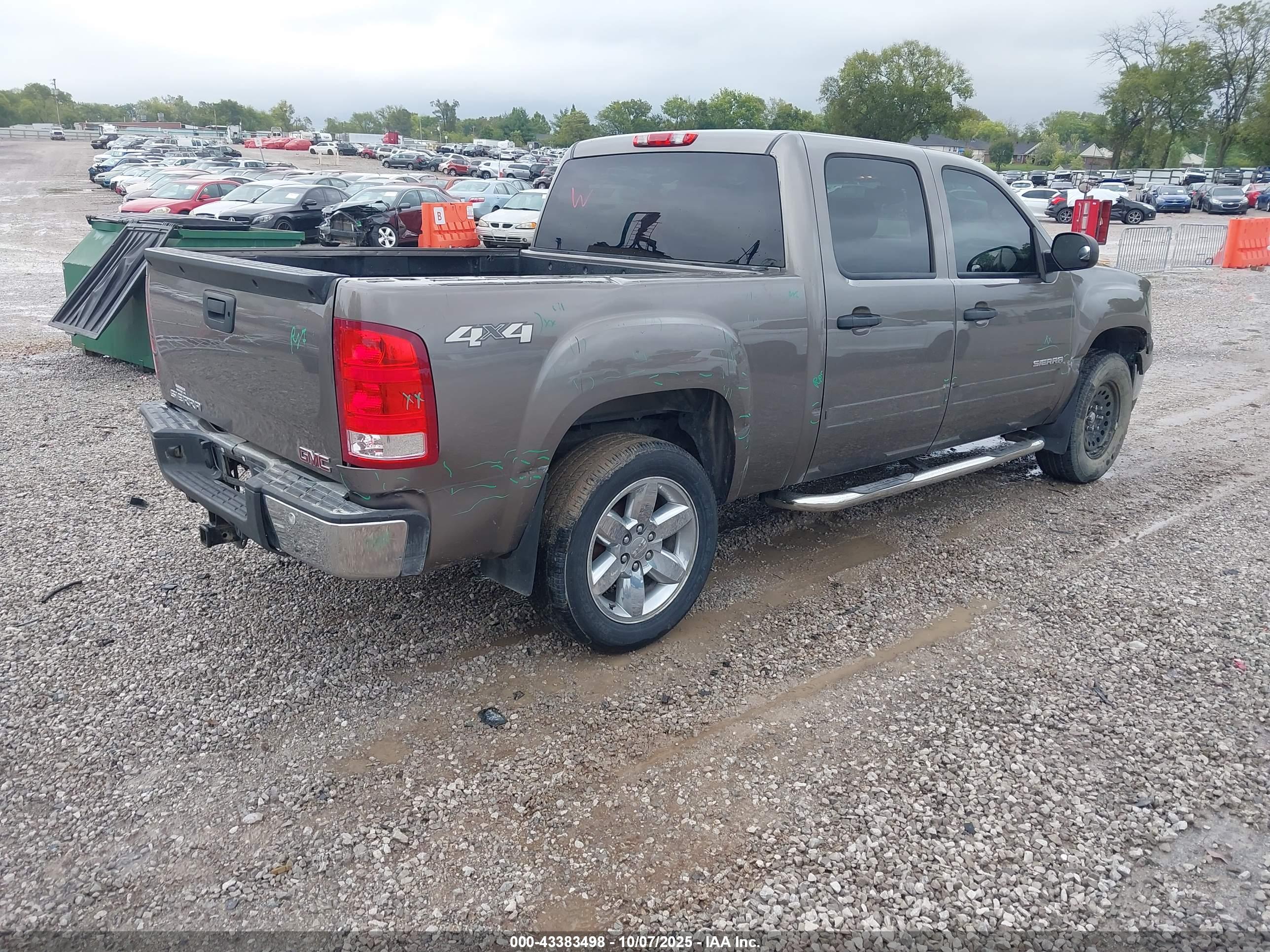 GMC SIERRA image 4
