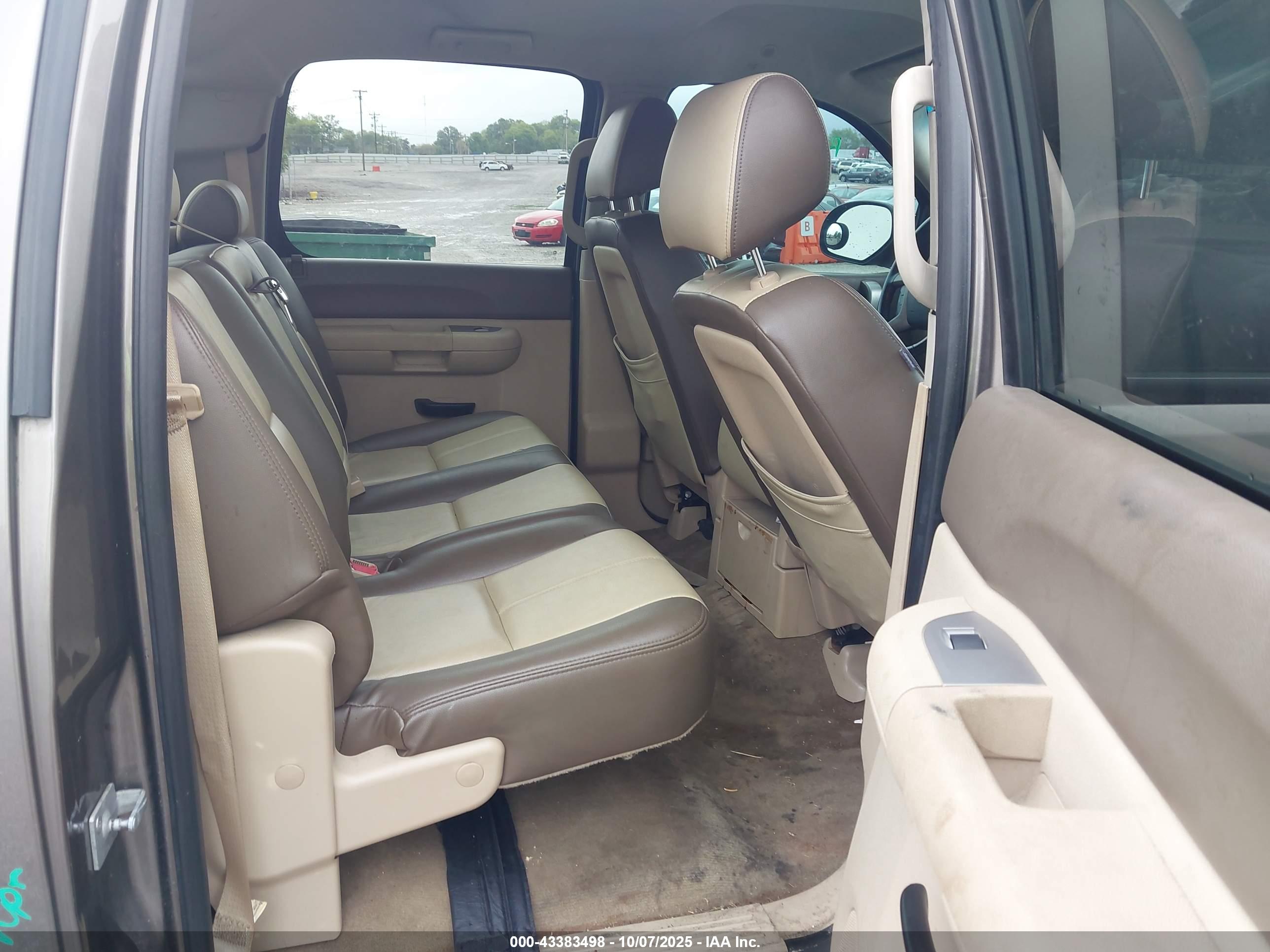GMC SIERRA image 8