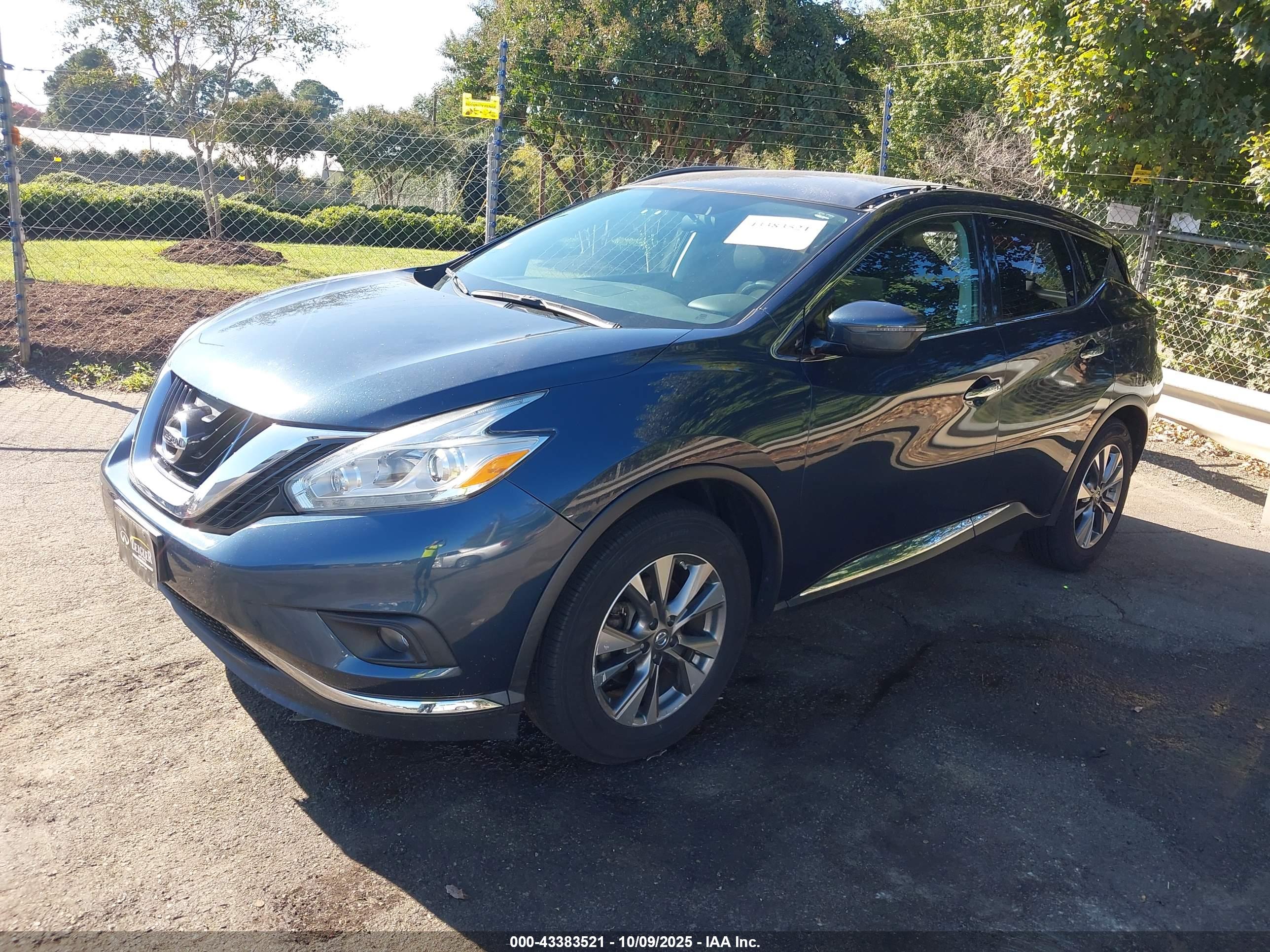 NISSAN MURANO image 2