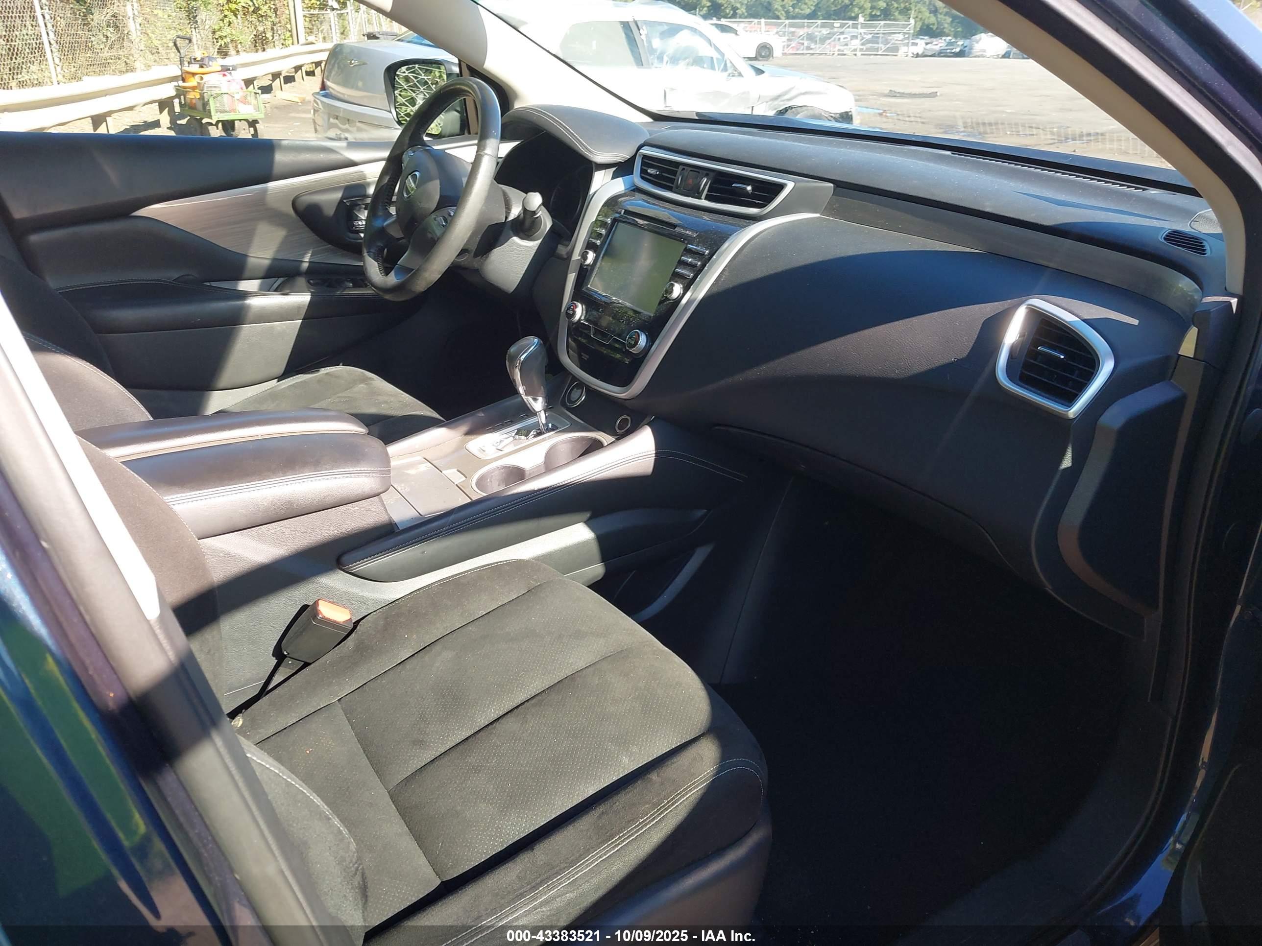 NISSAN MURANO image 5