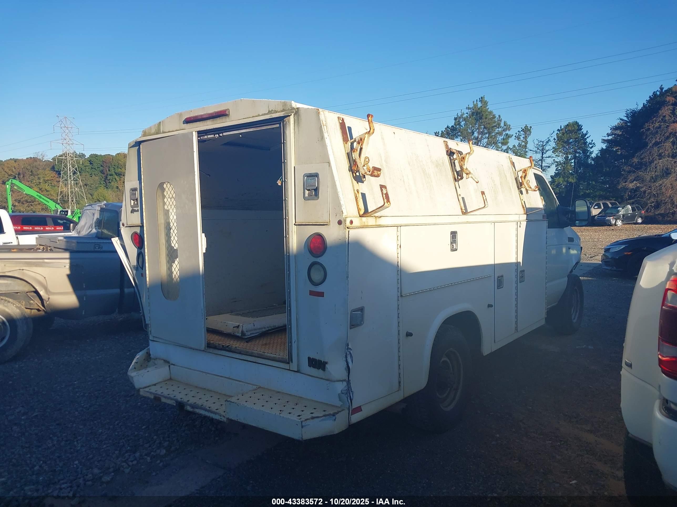 FORD E-350 image 4