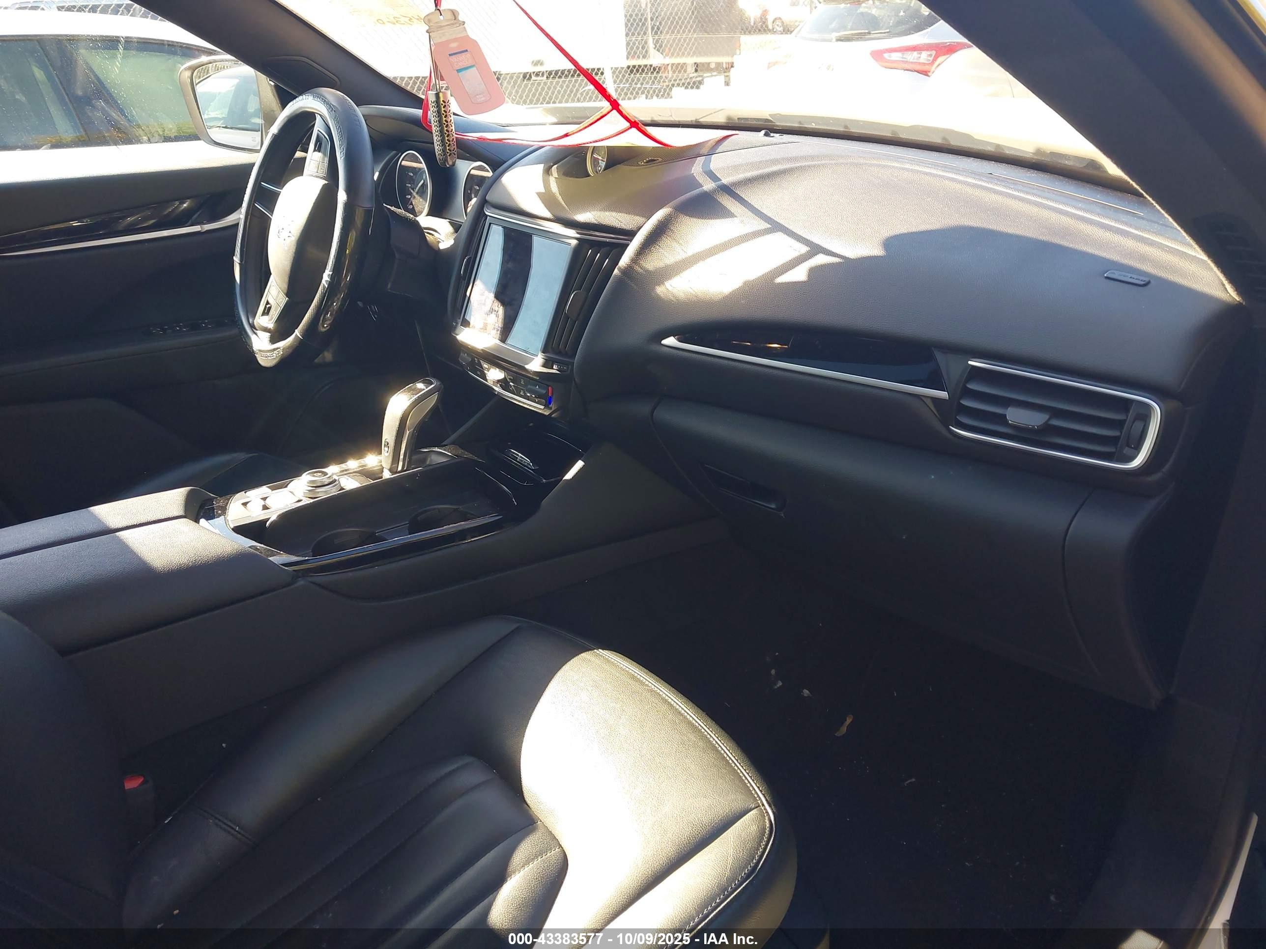 MASERATI LEVANTE image 5