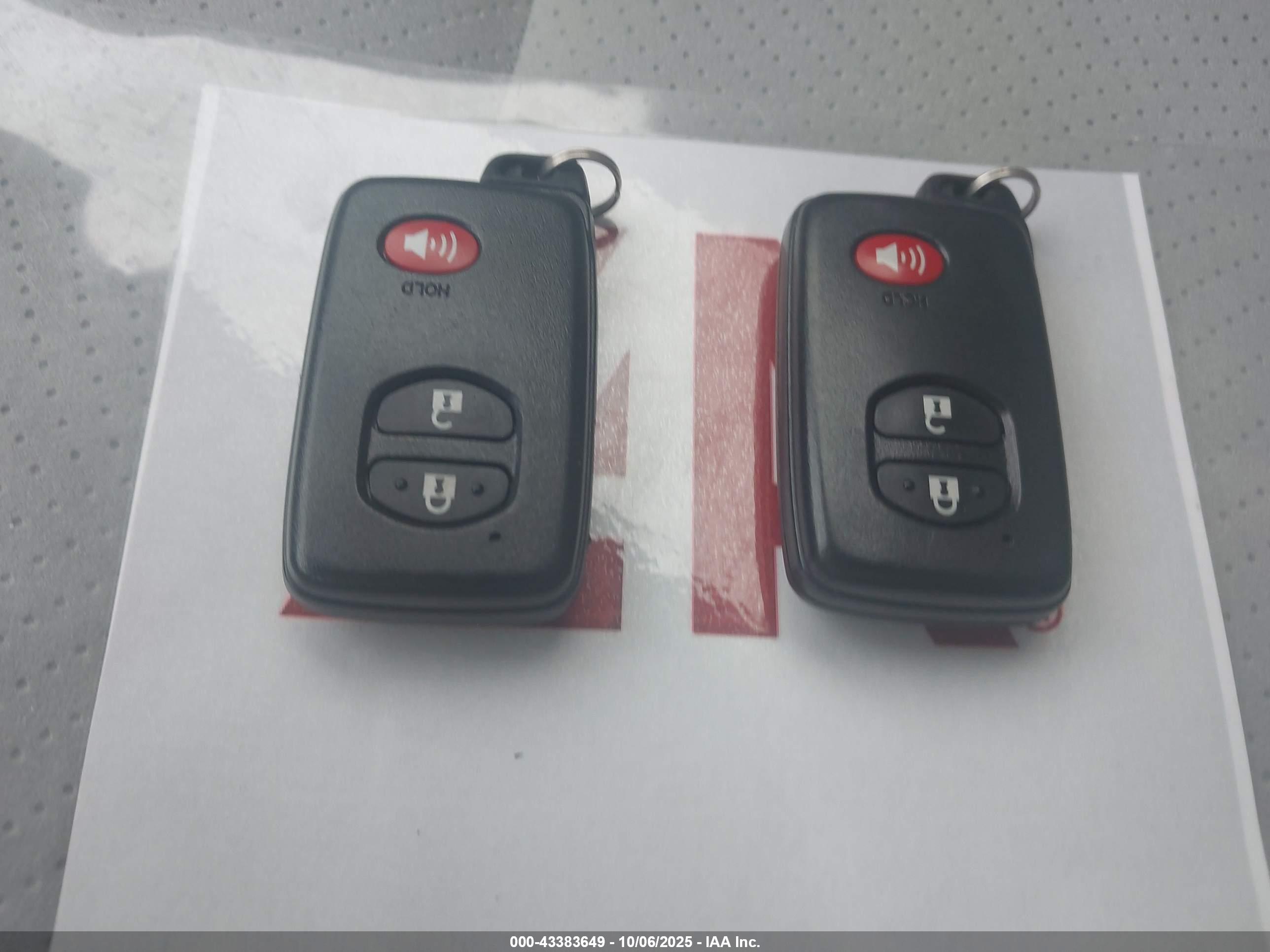 TOYOTA PRIUS image 11