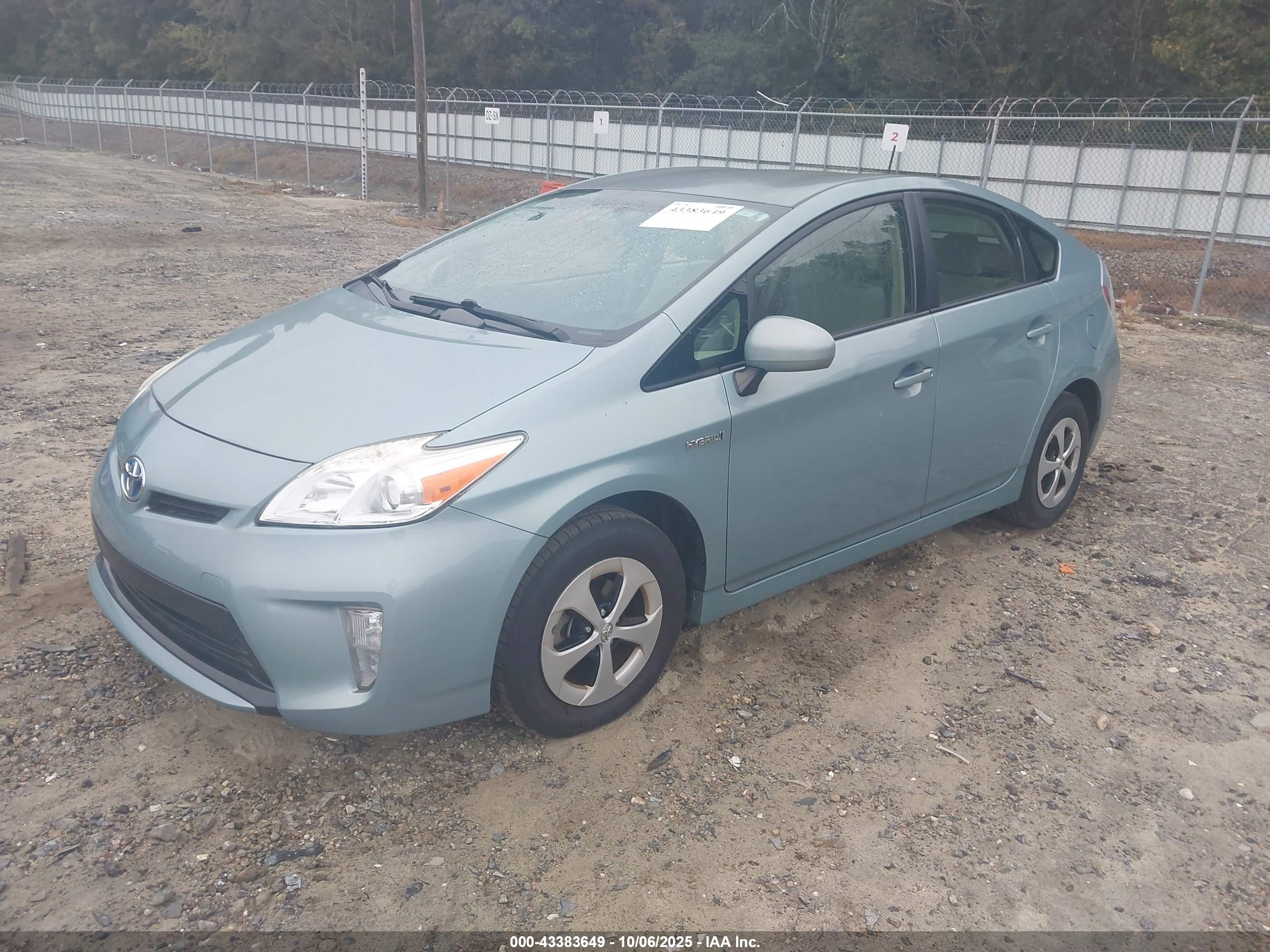 TOYOTA PRIUS image 2