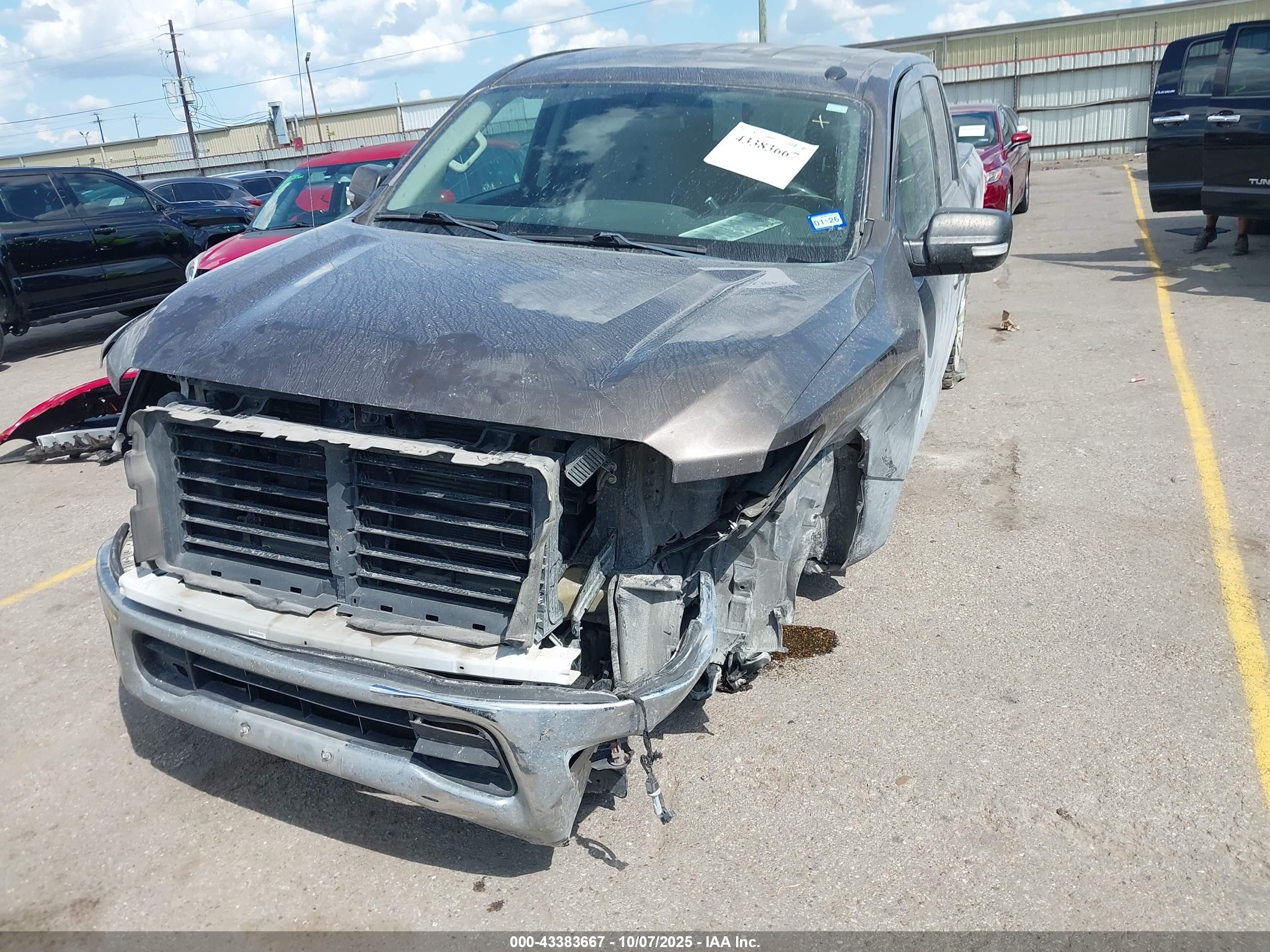 NISSAN TITAN image 6