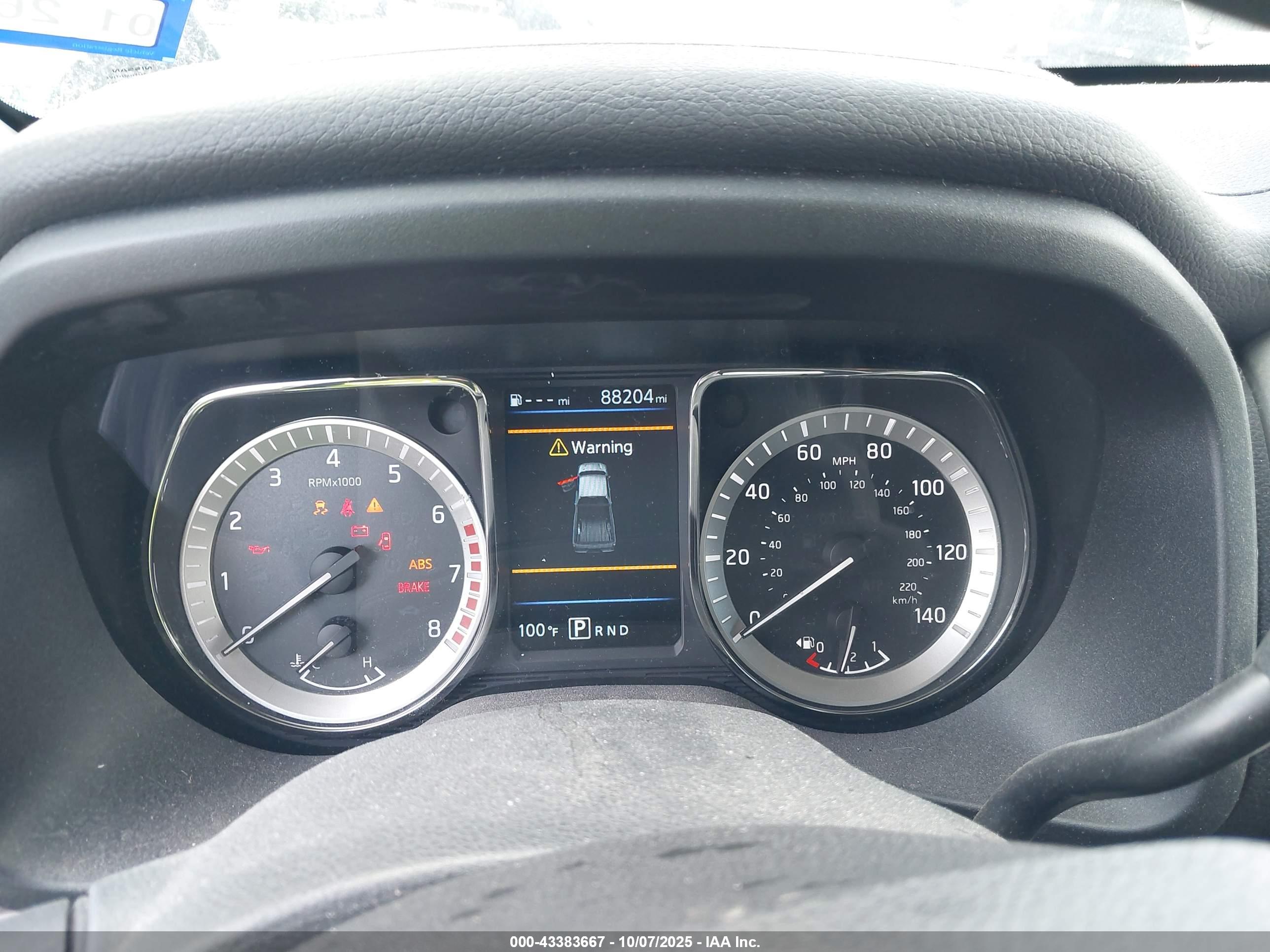 NISSAN TITAN image 7
