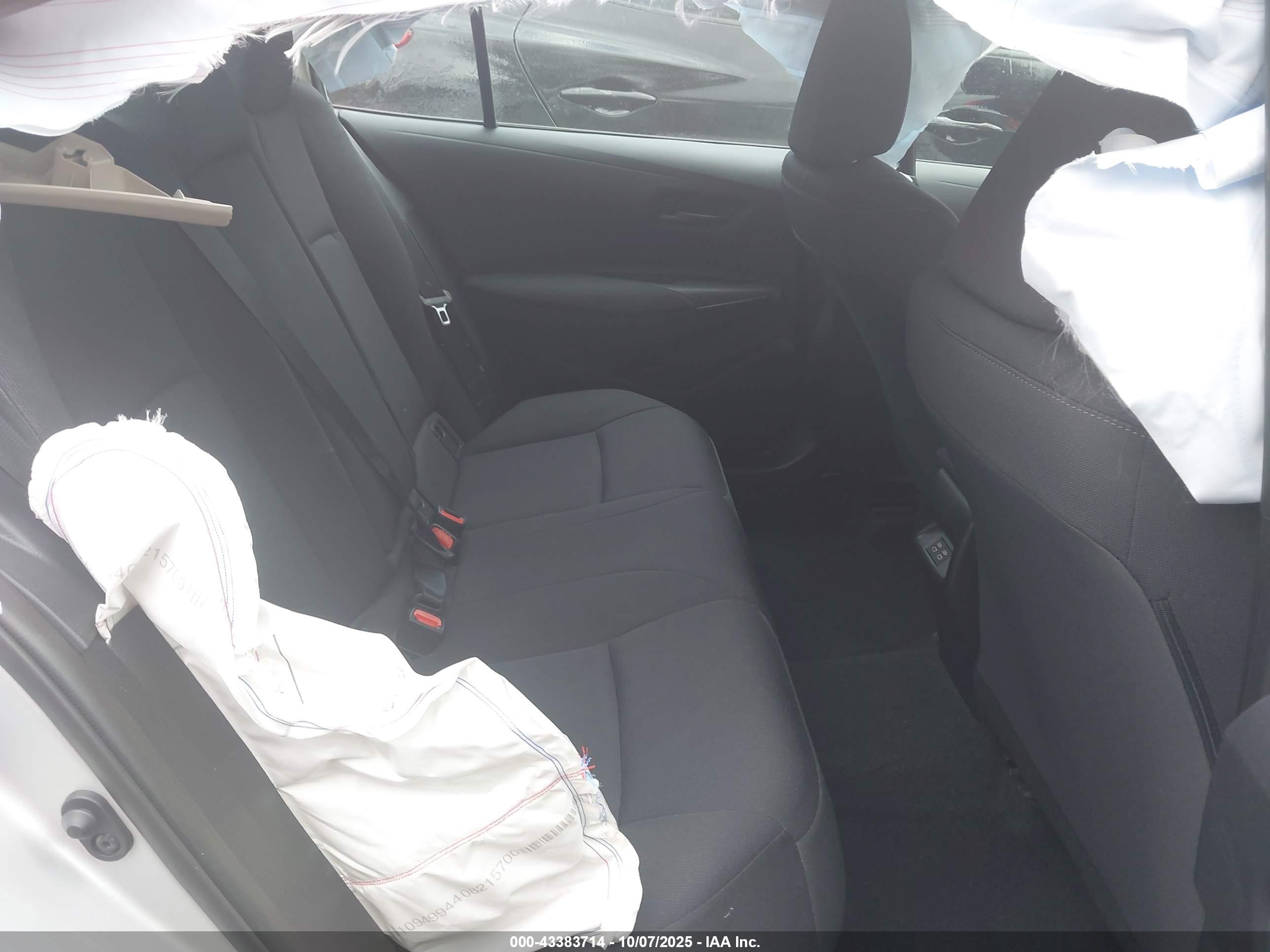 TOYOTA COROLLA image 8