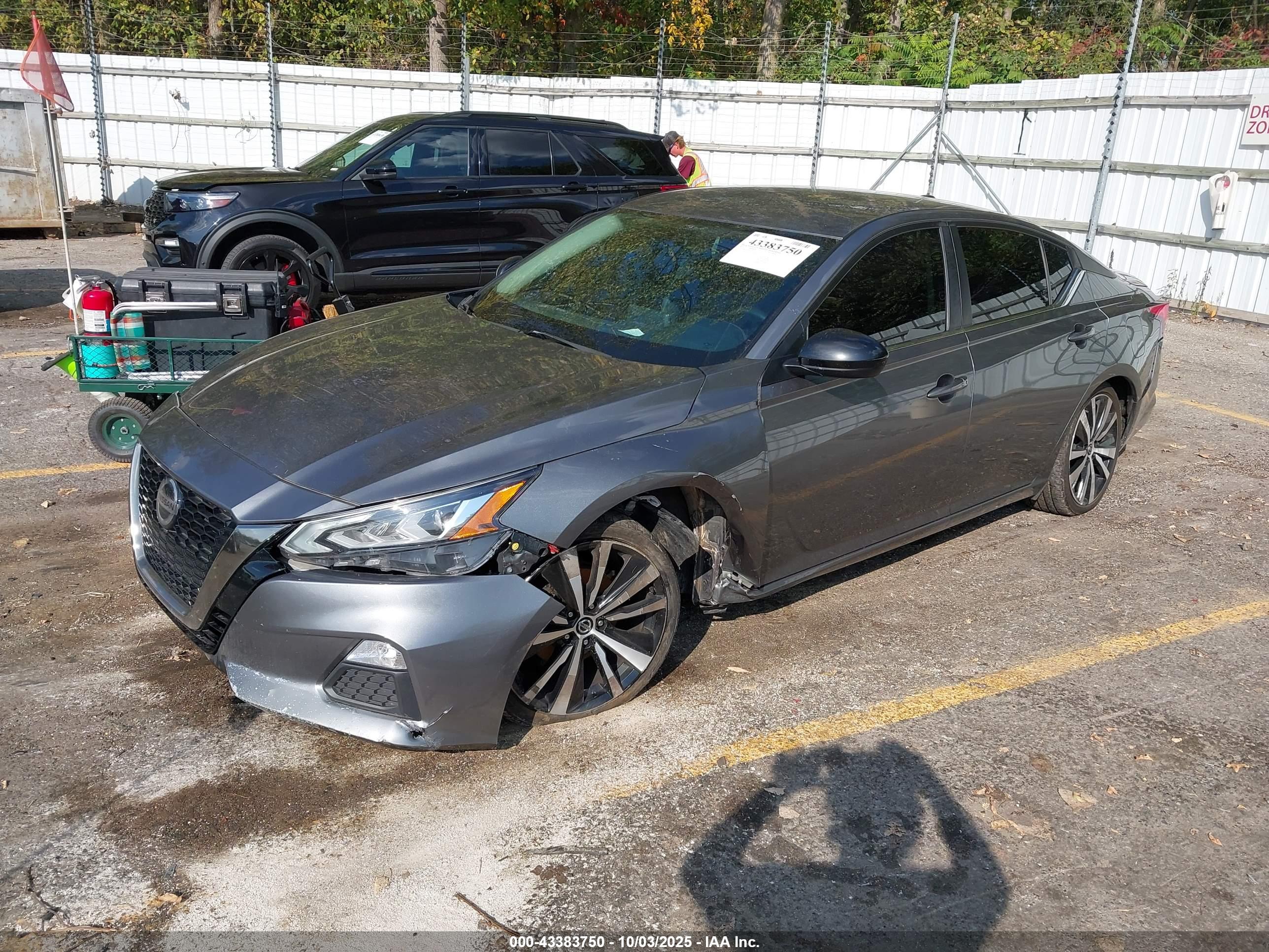 NISSAN ALTIMA image 2