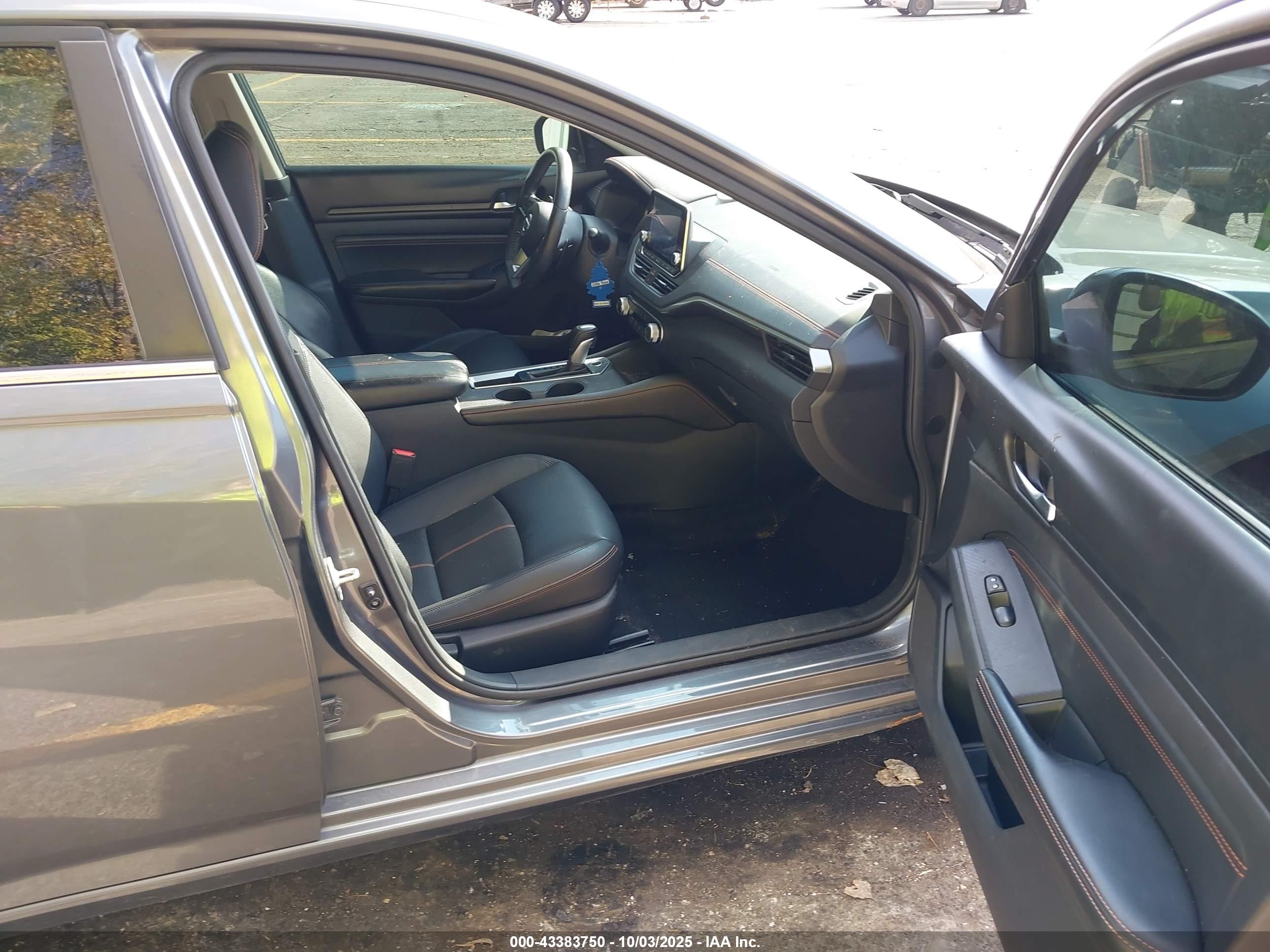 NISSAN ALTIMA image 5