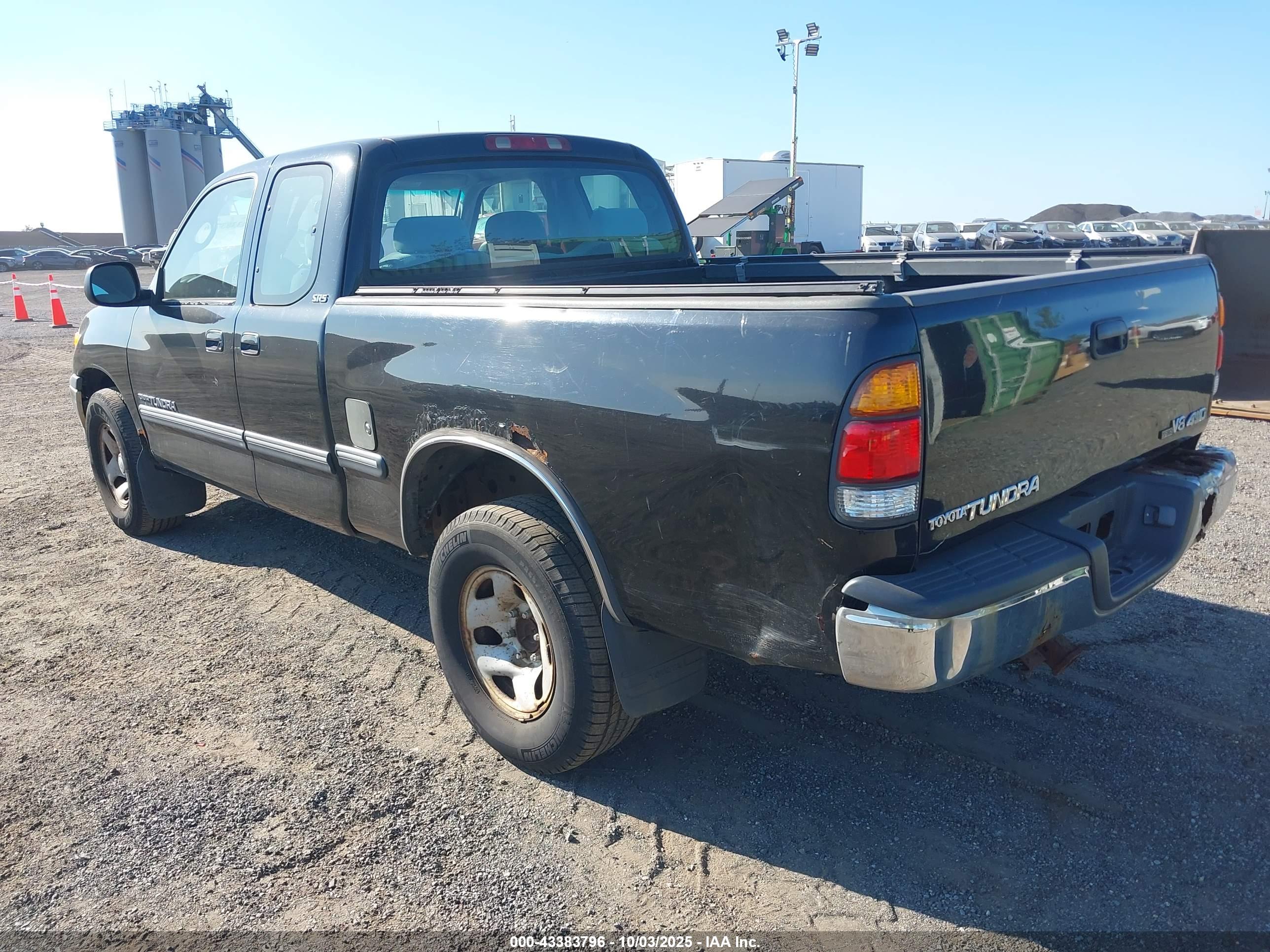 TOYOTA TUNDRA image 3