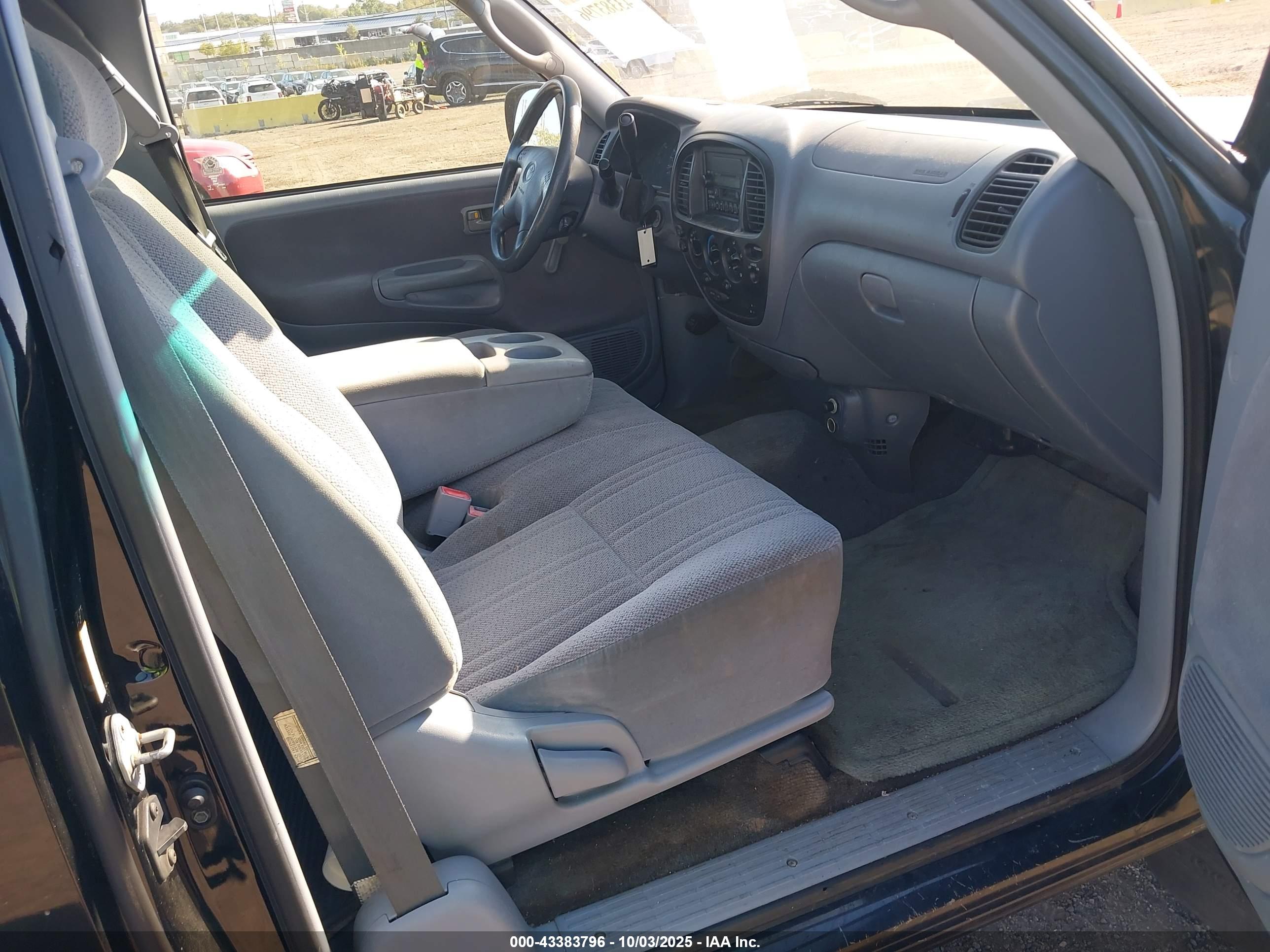 TOYOTA TUNDRA image 5