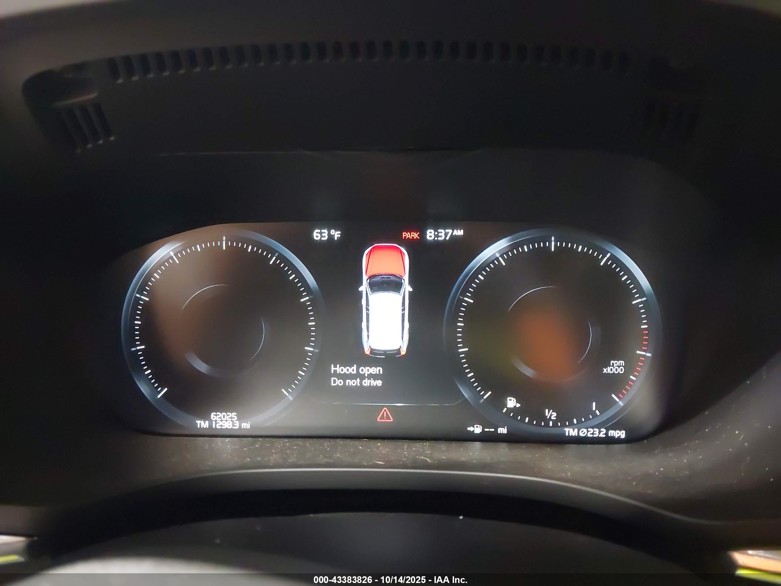VOLVO XC60 image 7