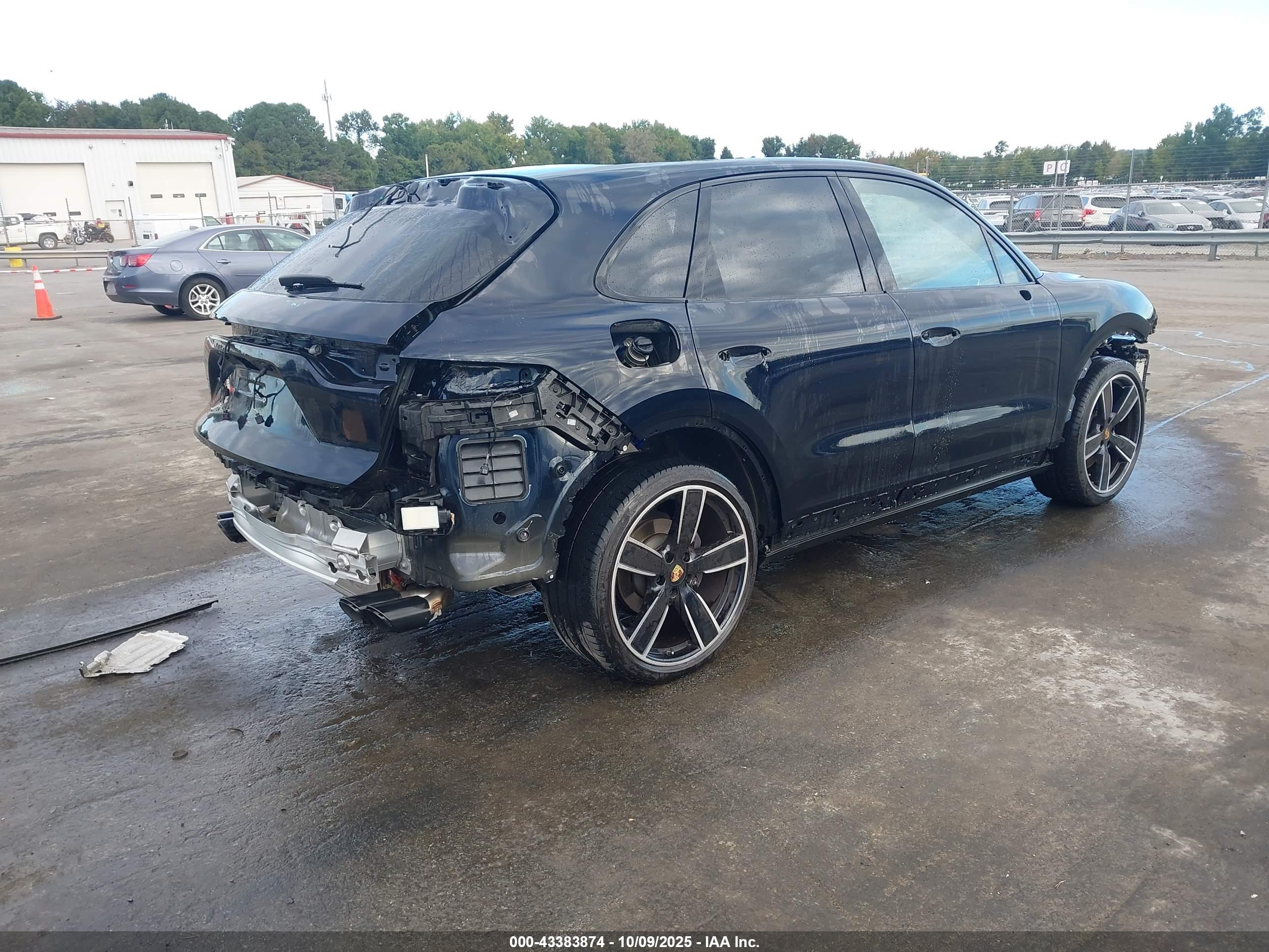 PORSCHE CAYENNE image 4