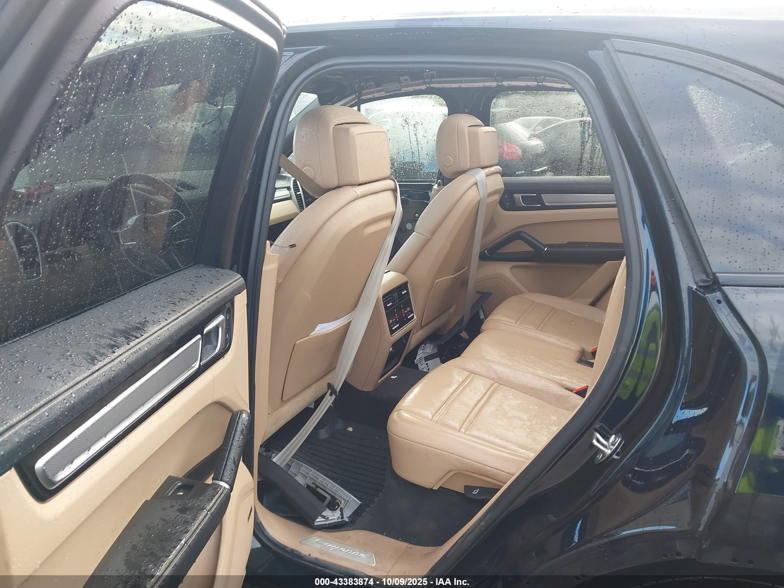 PORSCHE CAYENNE image 8