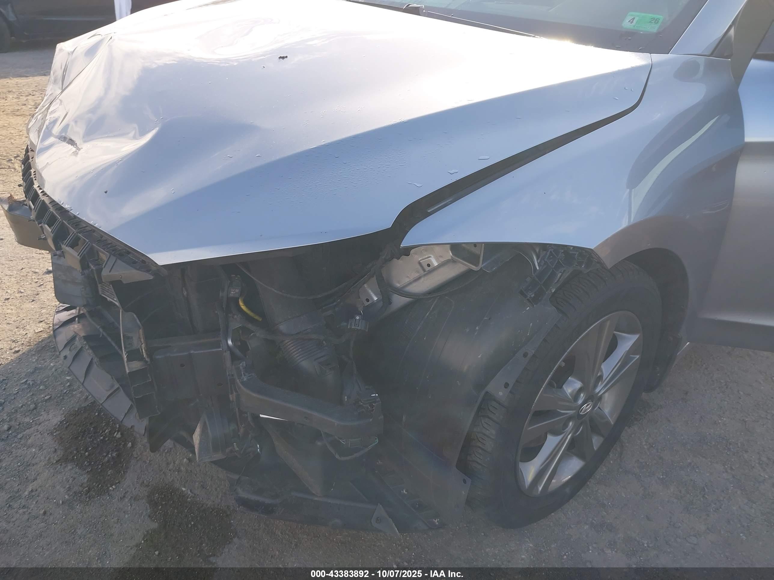 HYUNDAI ELANTRA image 6