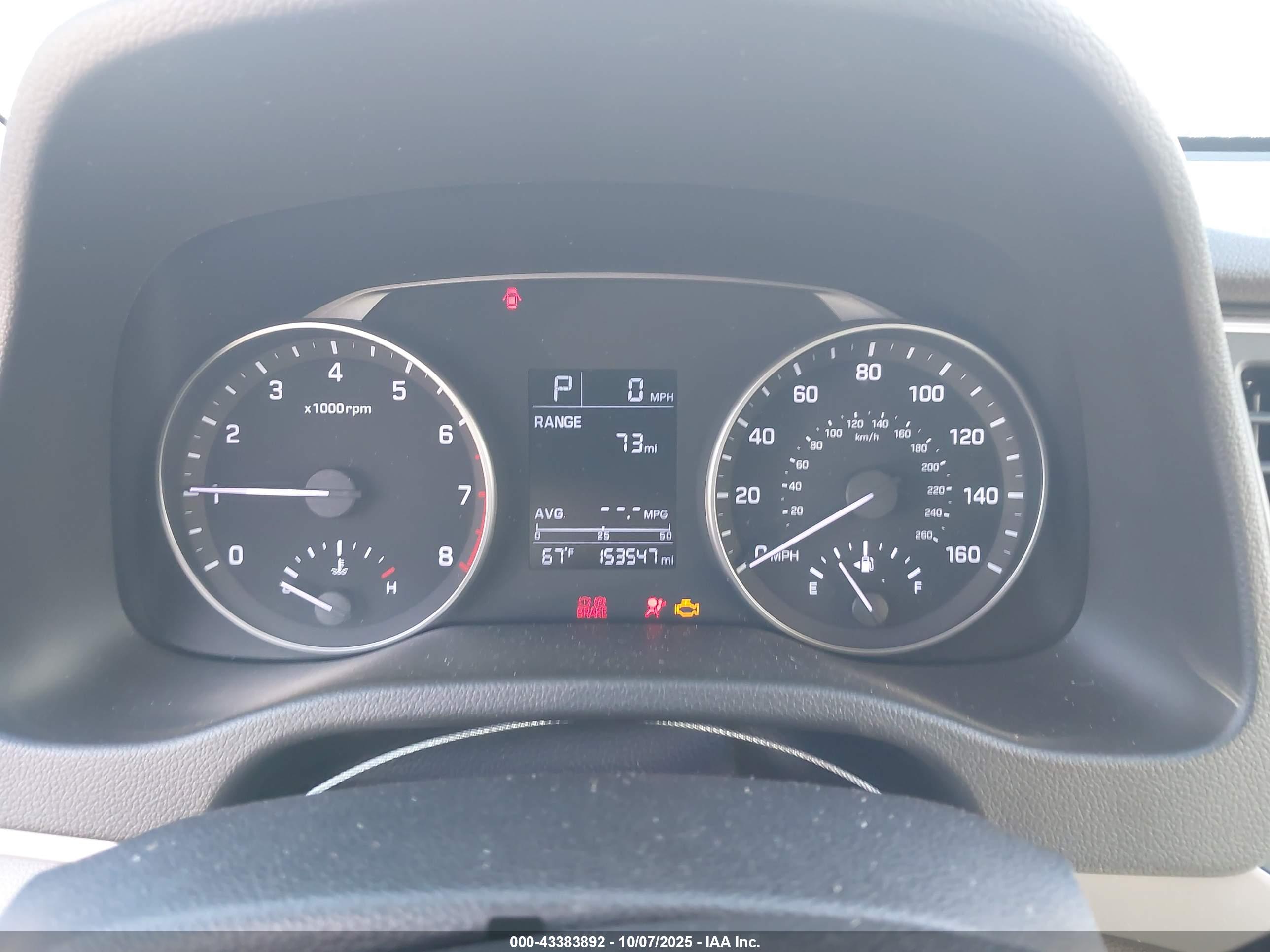 HYUNDAI ELANTRA image 7