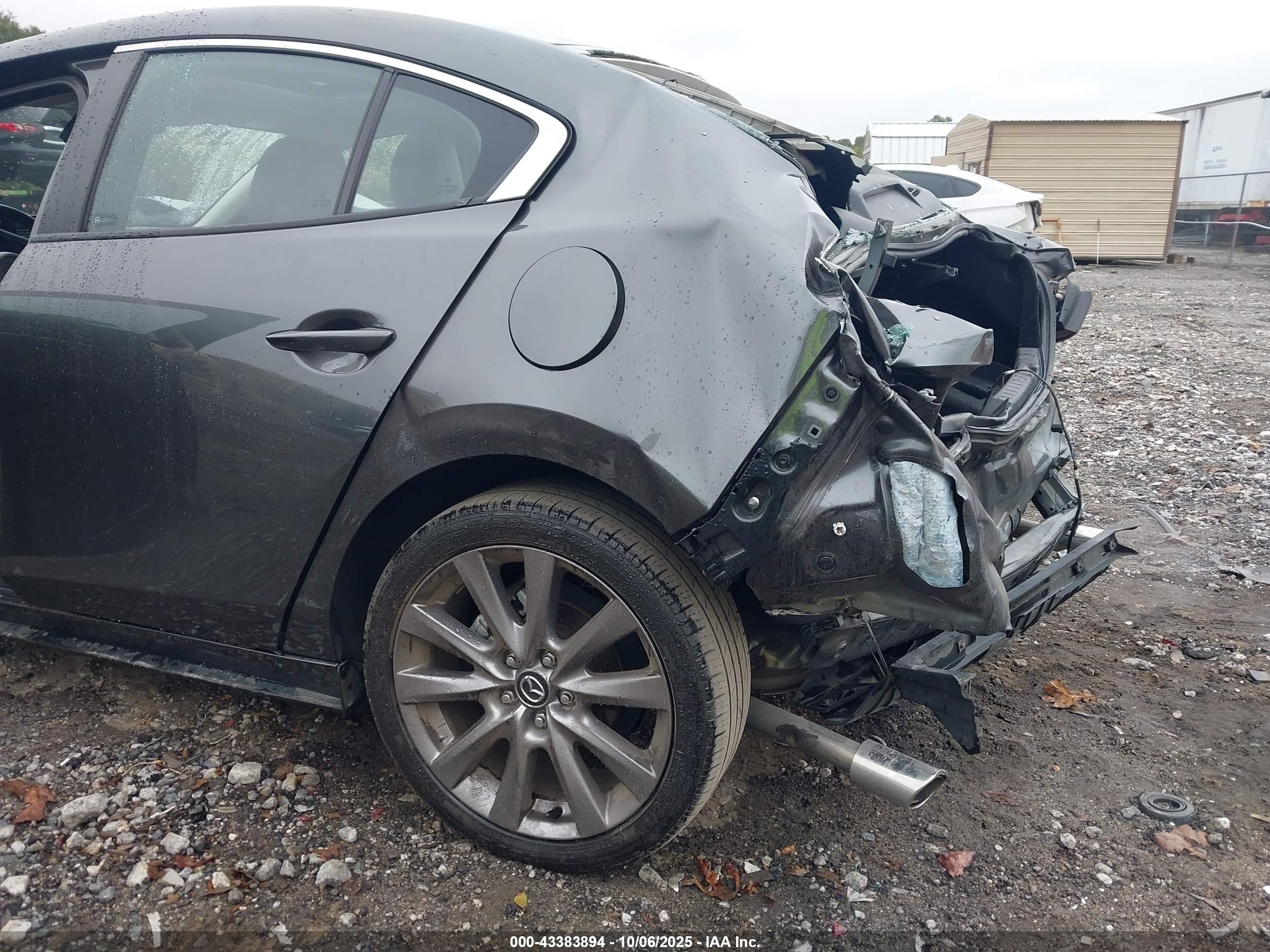 MAZDA MAZDA3 image 6