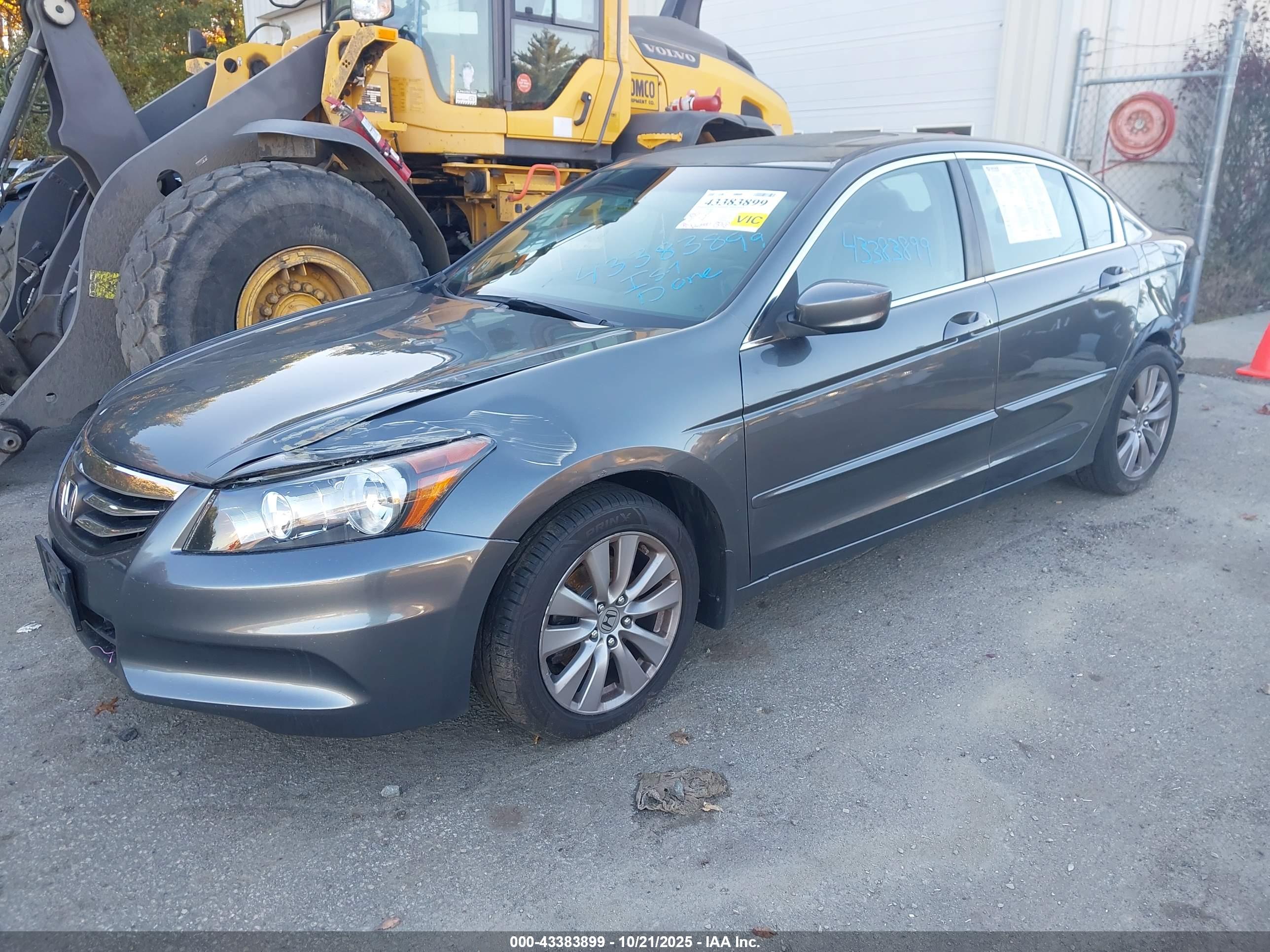 HONDA ACCORD image 2