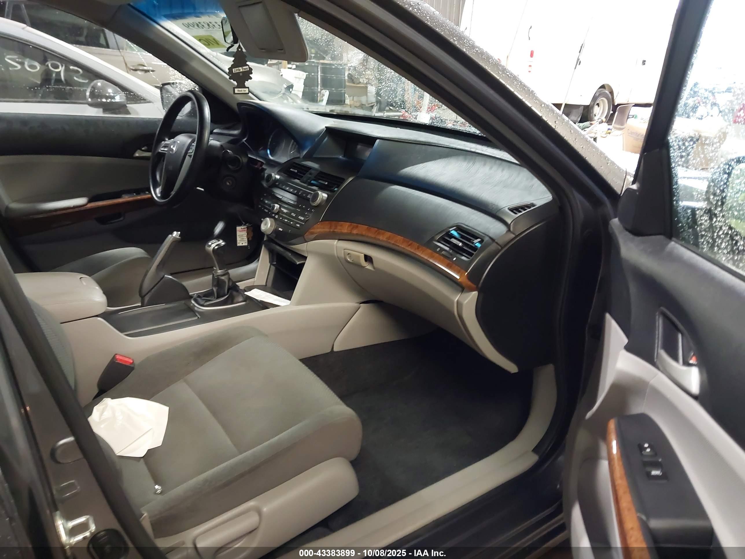 HONDA ACCORD image 5