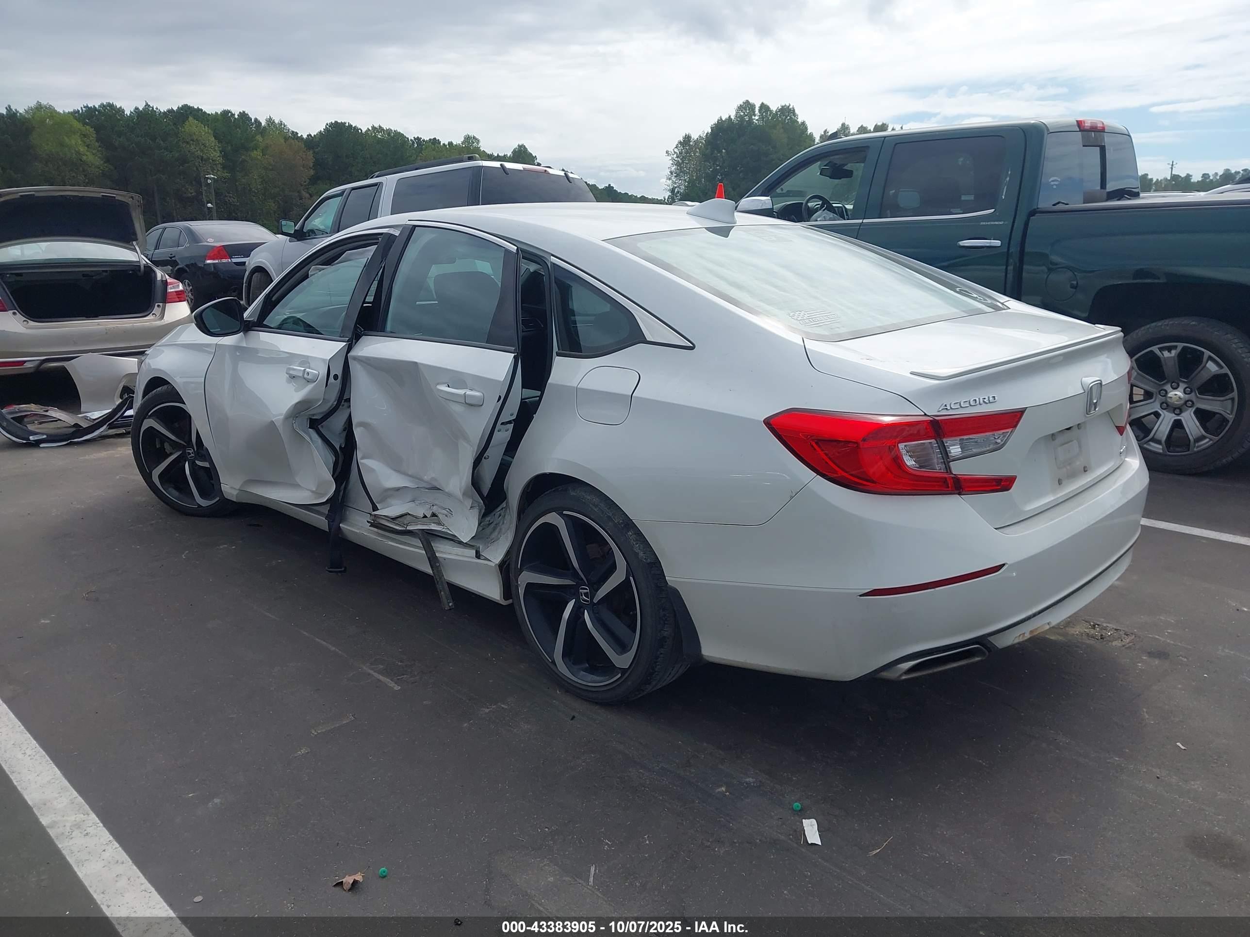 HONDA ACCORD image 3