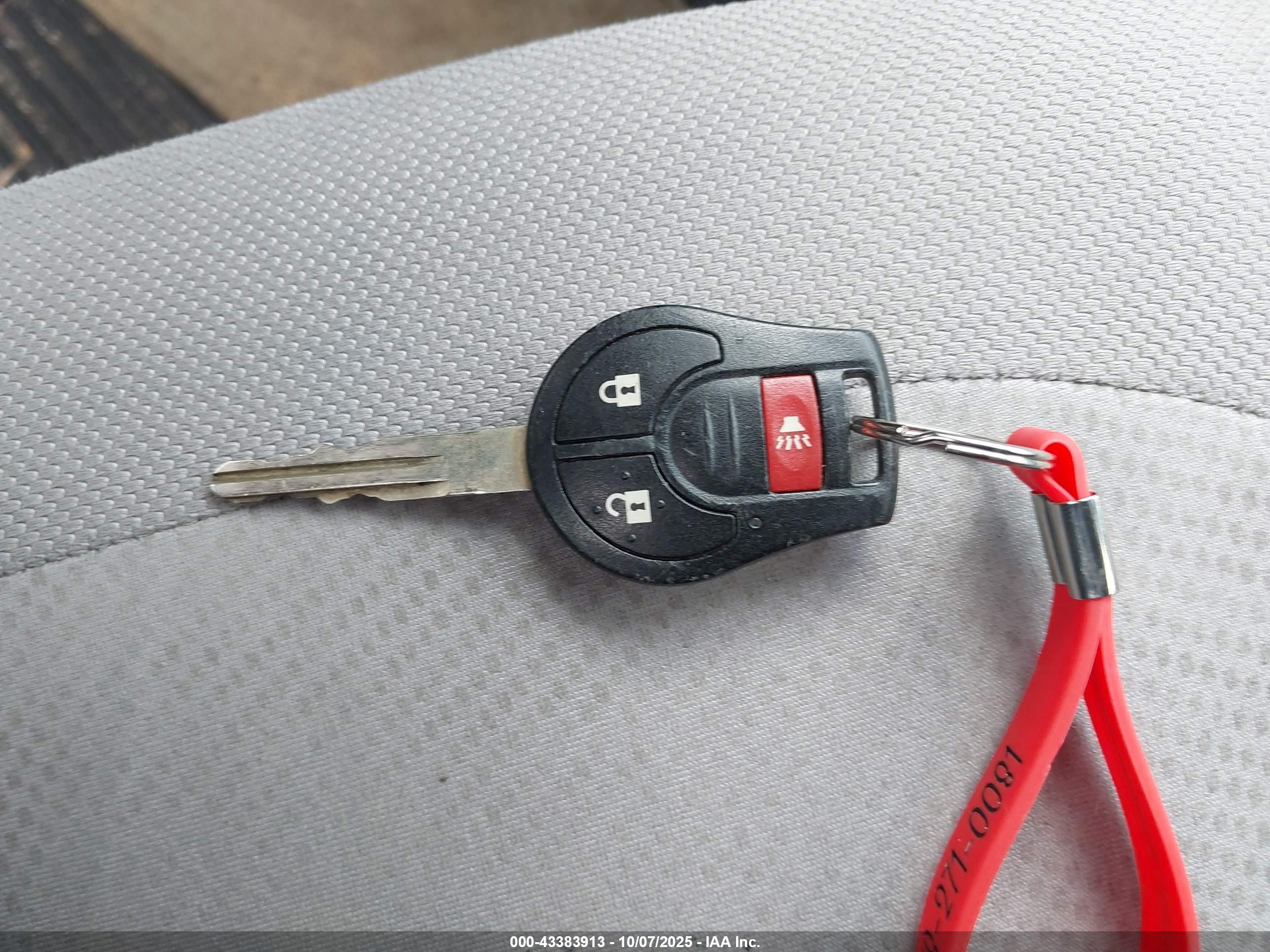 NISSAN ROGUE image 11