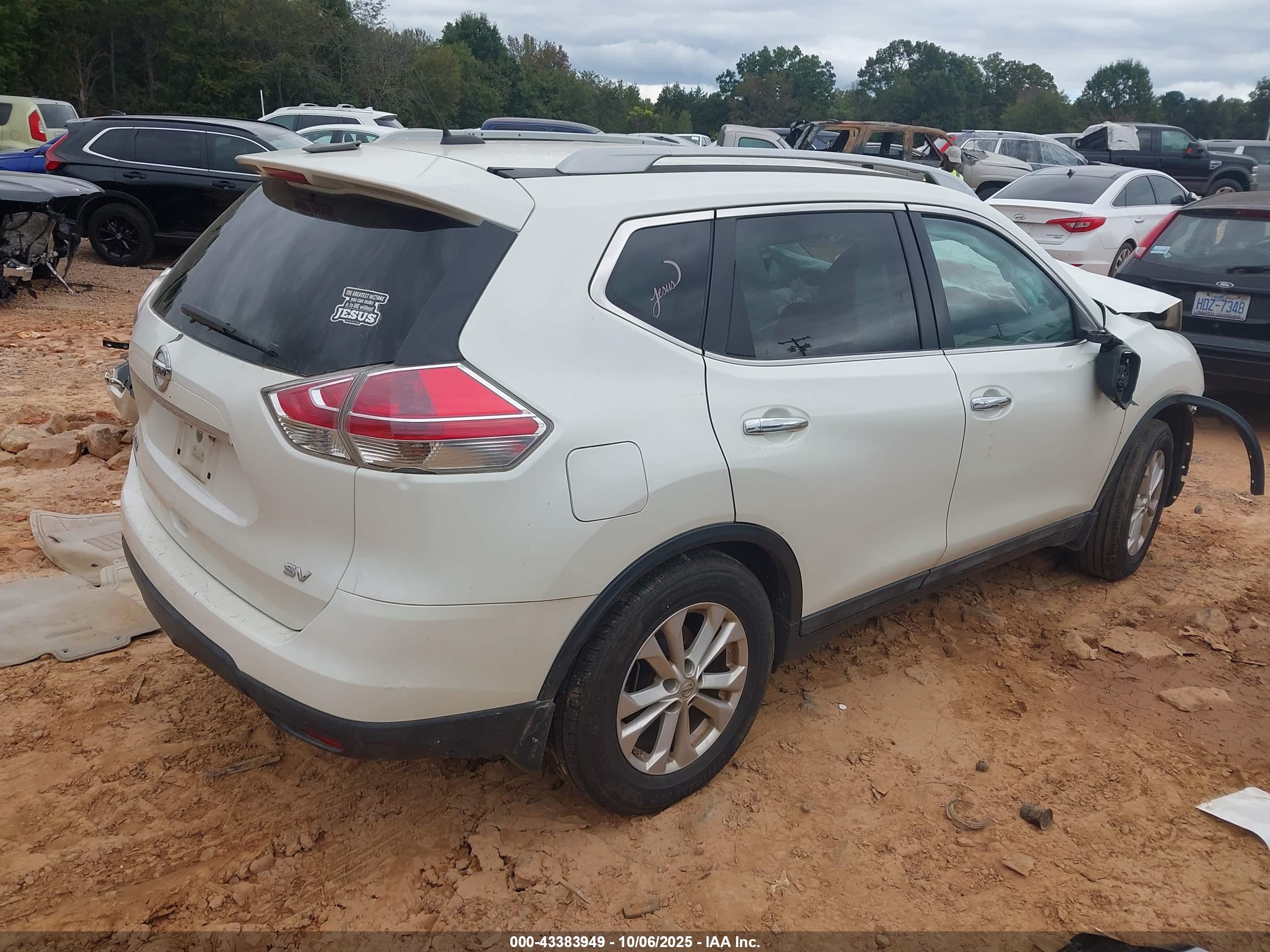 NISSAN ROGUE image 4