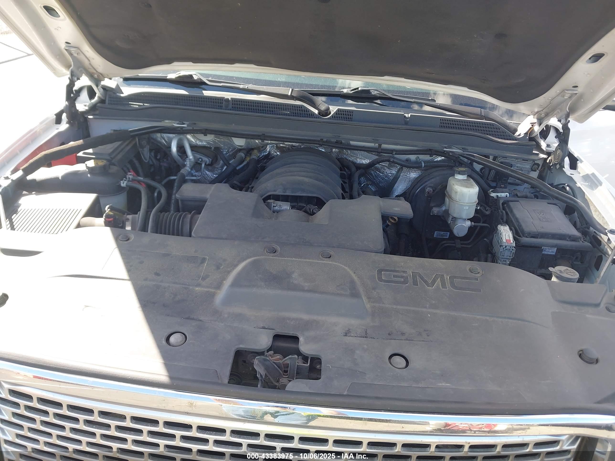 GMC YUKON image 10