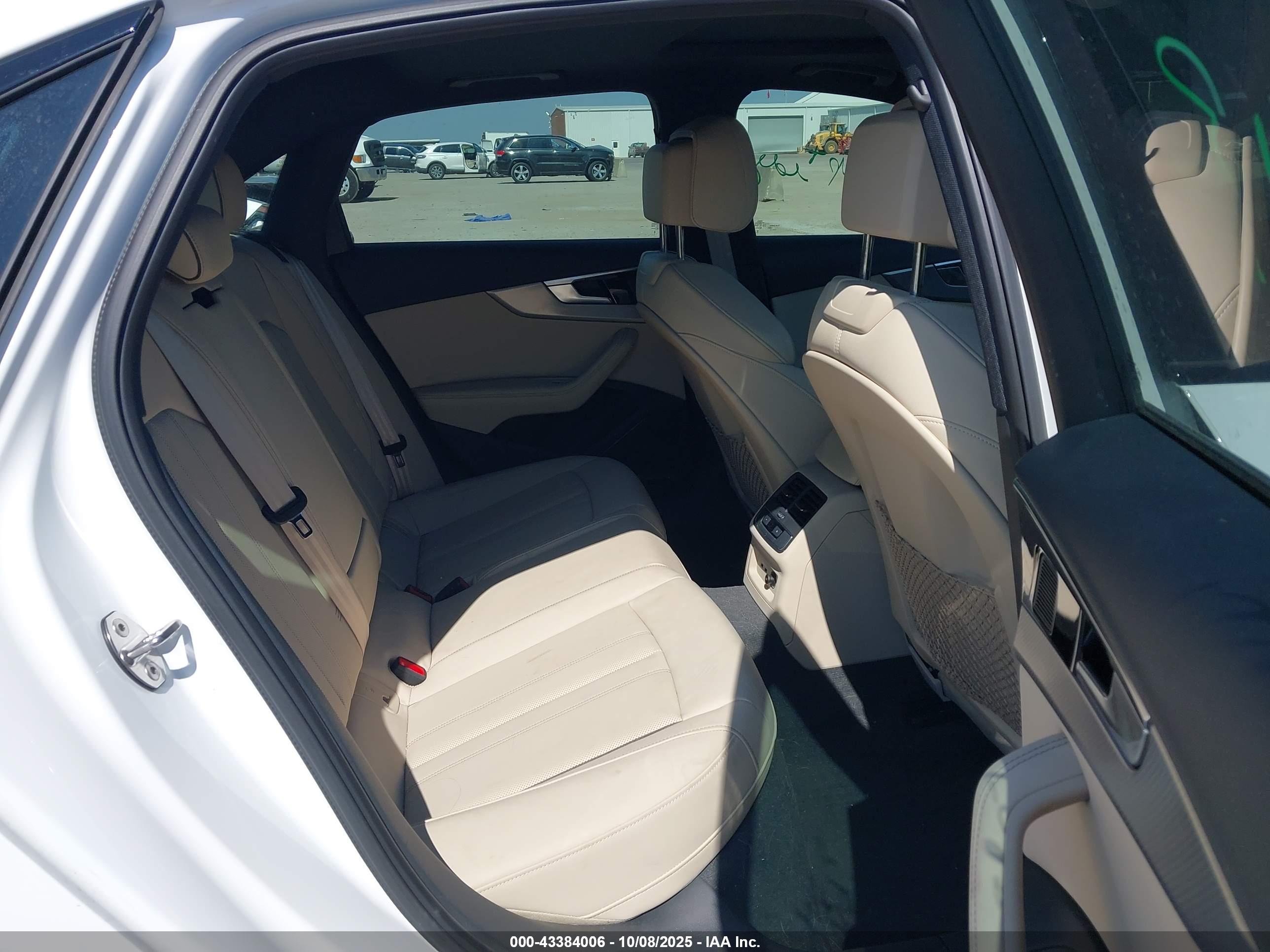 AUDI A4 image 8
