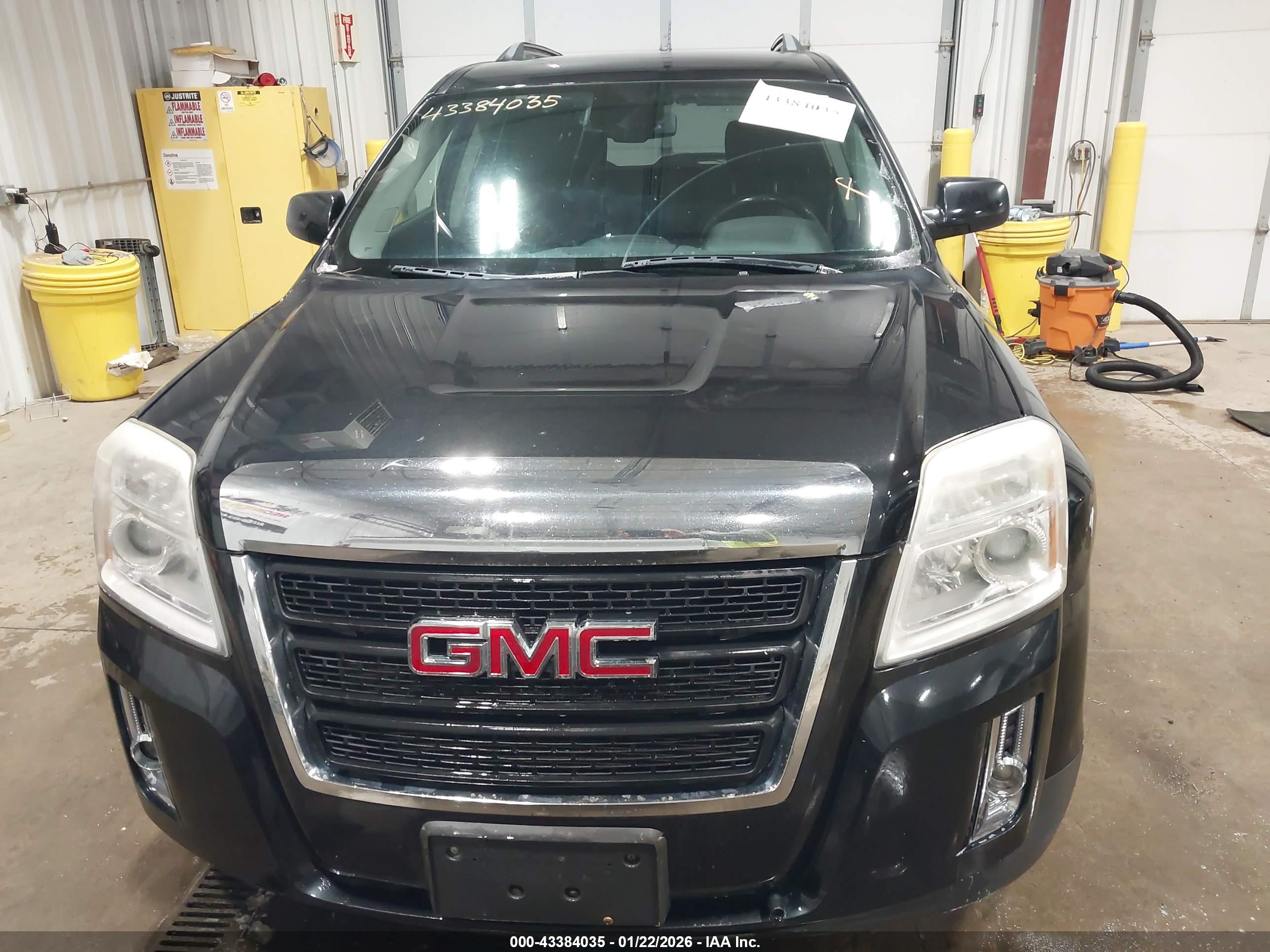 GMC TERRAIN image 6