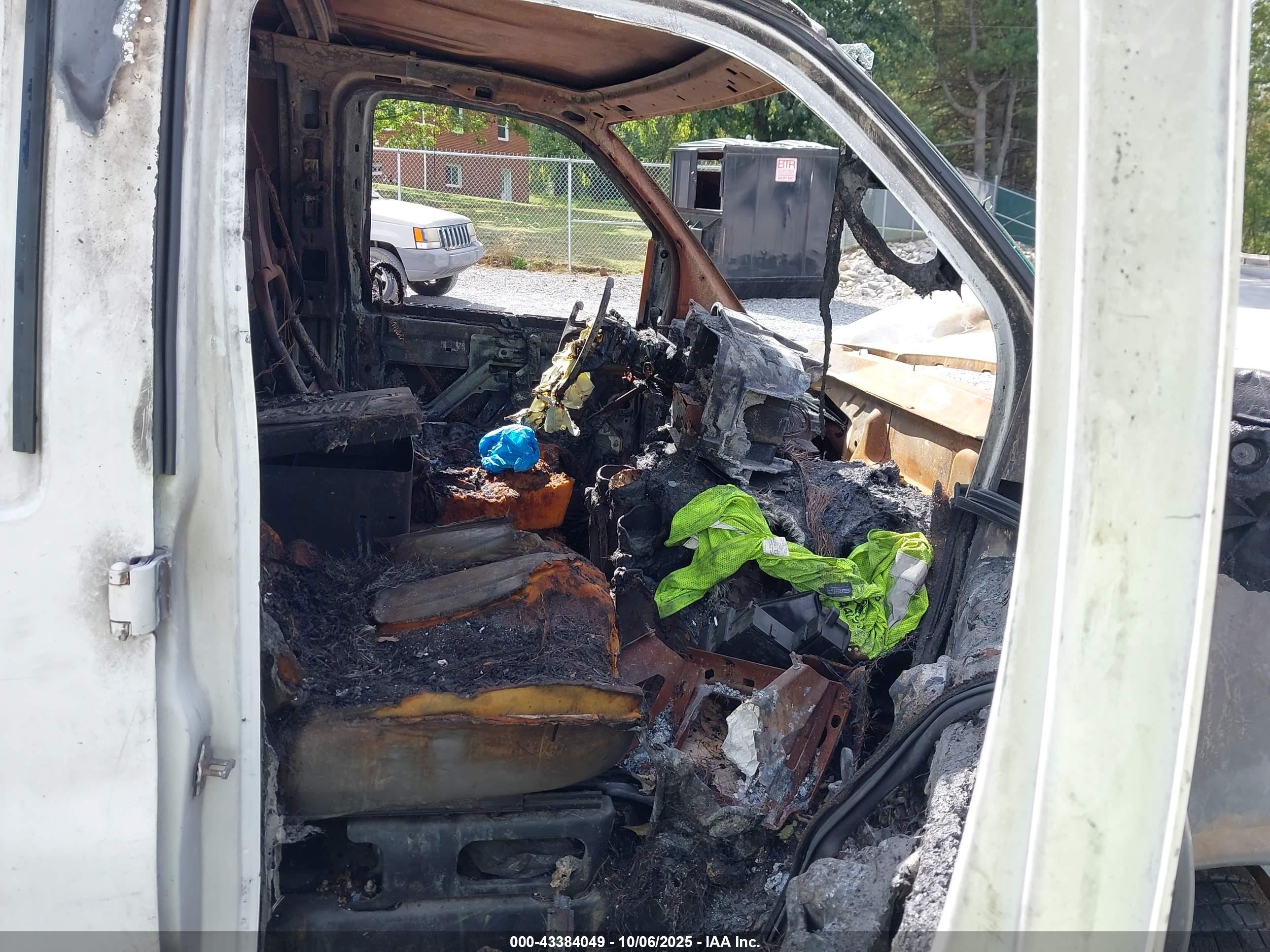 CHEVROLET EXPRESS image 5