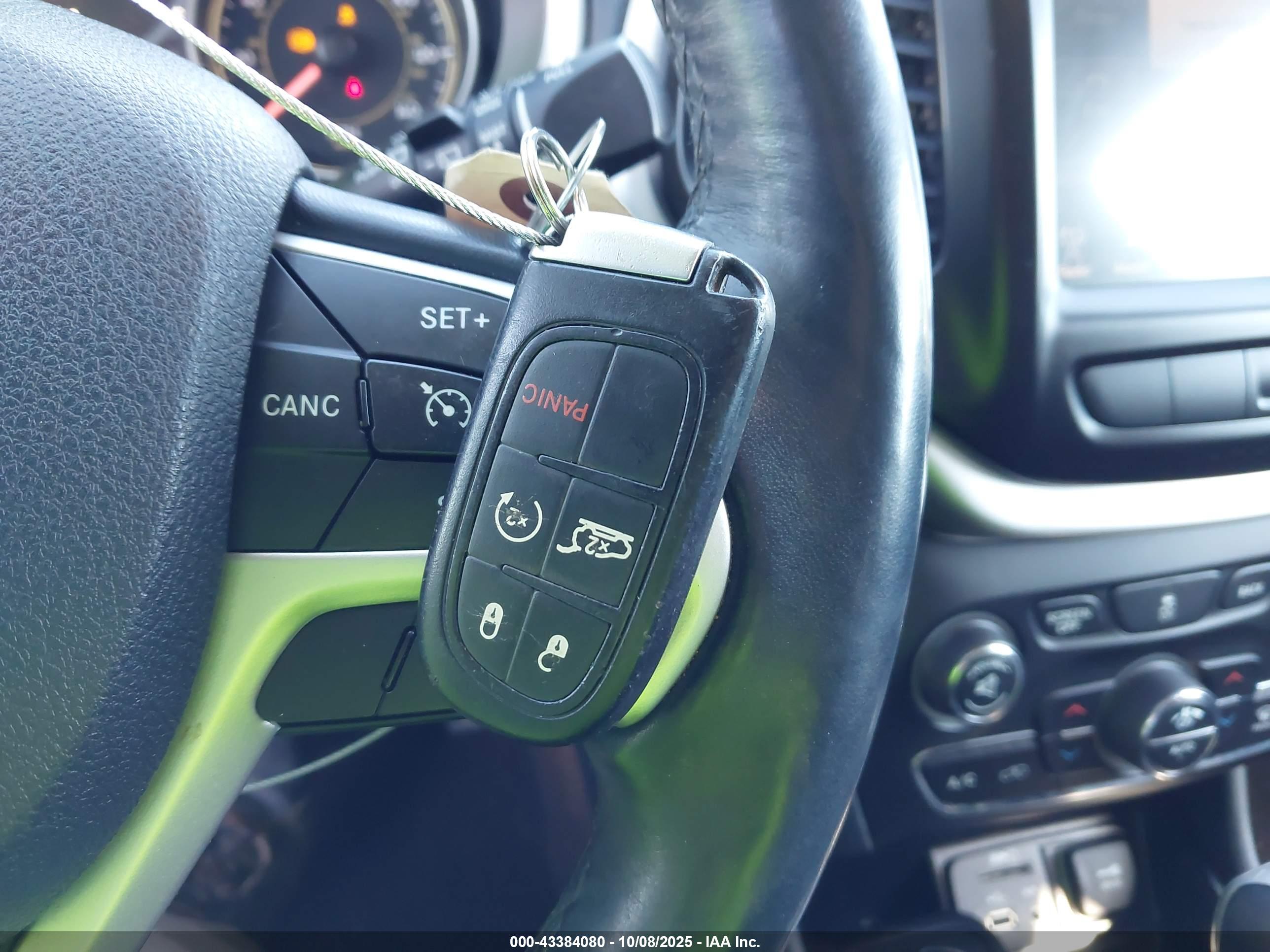 JEEP CHEROKEE image 11